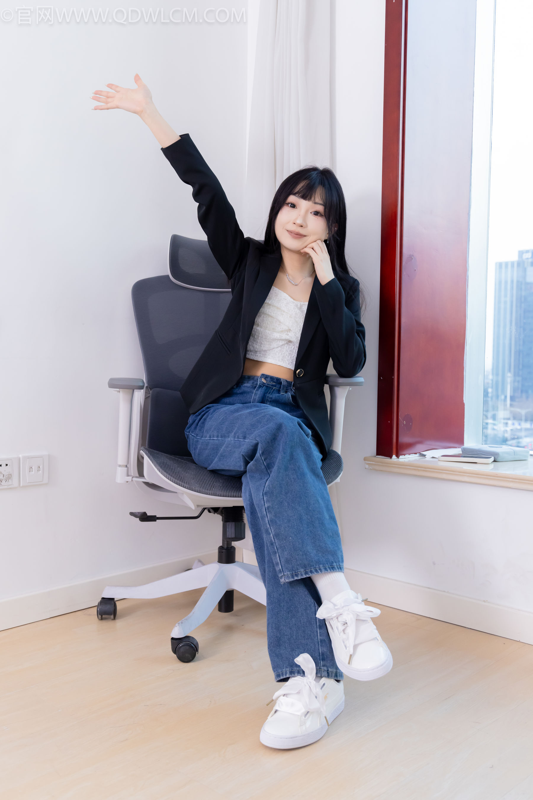 物恋传媒 No.2258 嘟嘟 -板鞋、白棉袜、裸足/(161P)