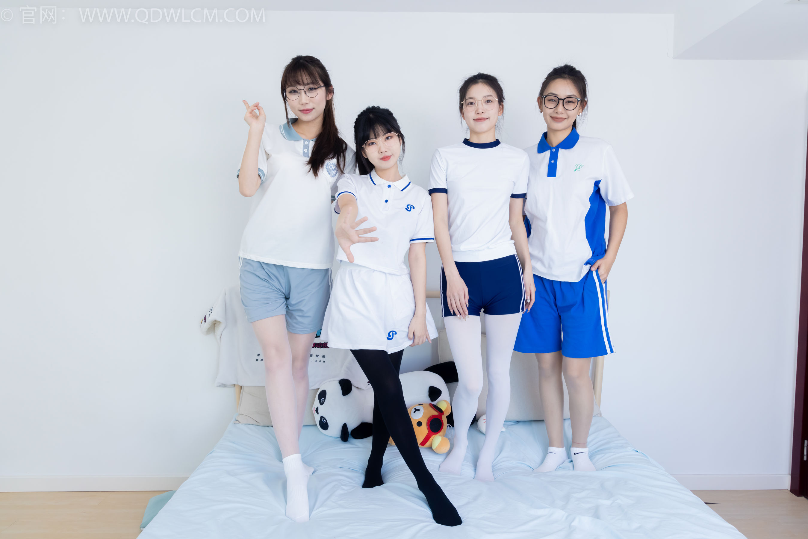 物恋传媒 No.2243 茯苓&岚岚&泡泡&米米 -新春快乐/(190P)