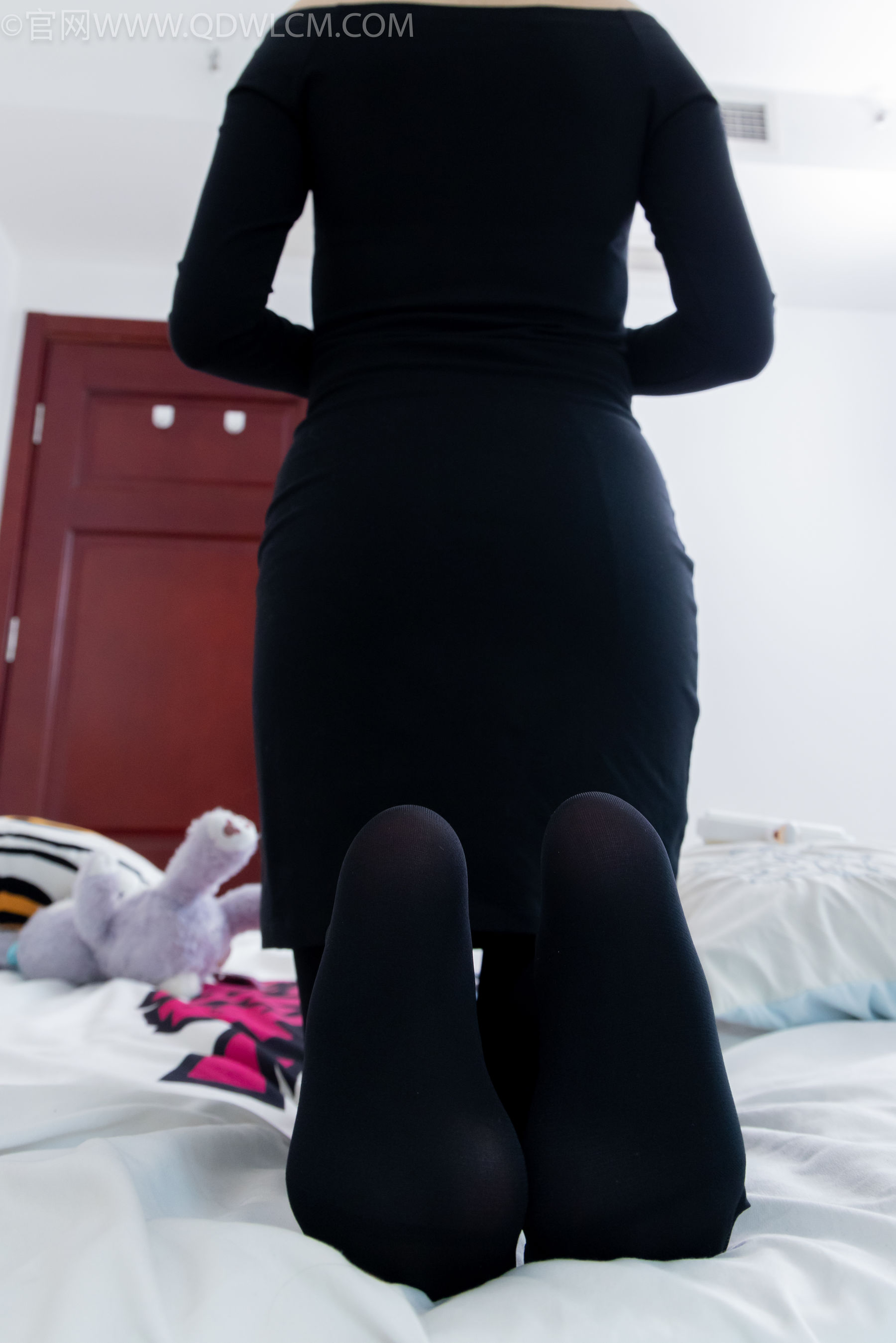 物恋传媒 No.2265 恬恬 -平底鞋、厚黑丝、厚黑丝踩奶油蛋糕剧情/(157P)