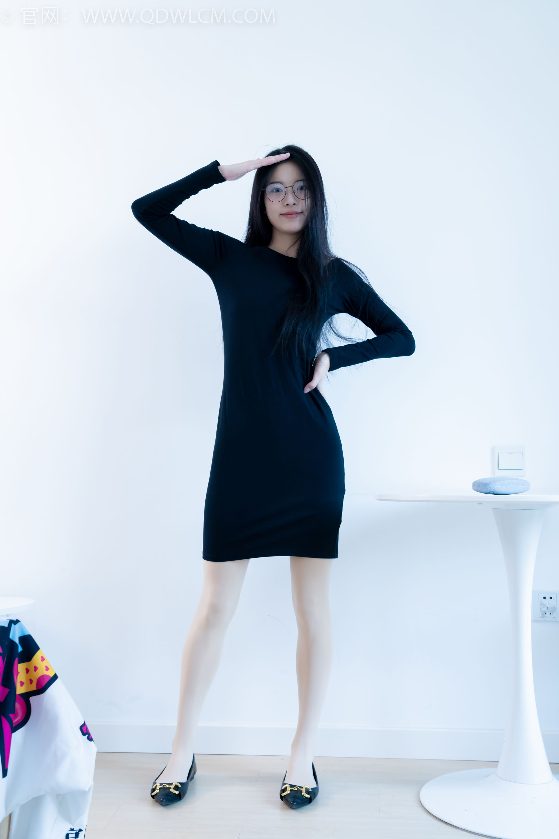 物恋传媒 No.2256 茯苓 -平底鞋、厚肉丝、厚黑丝、皮筋绑脚和挠脚心剧情/(220P)