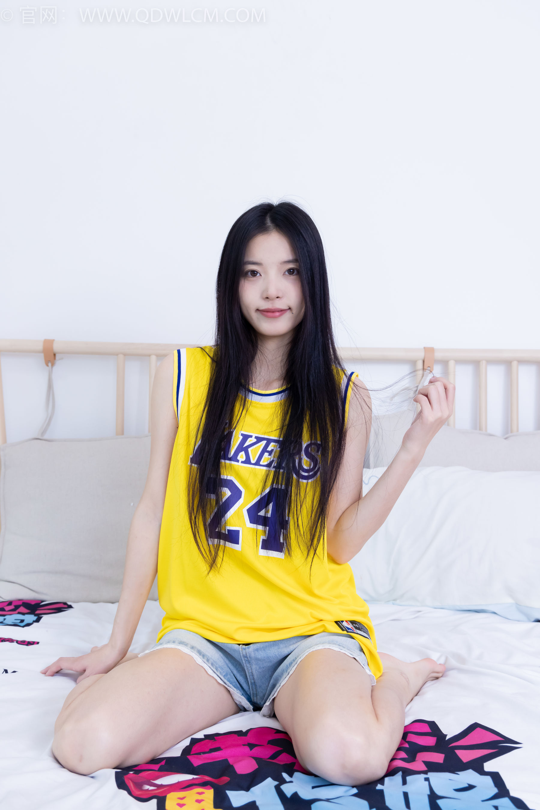 物恋传媒 No.2245 茯苓 -板鞋、短款薄肉丝、裸足/(190P)