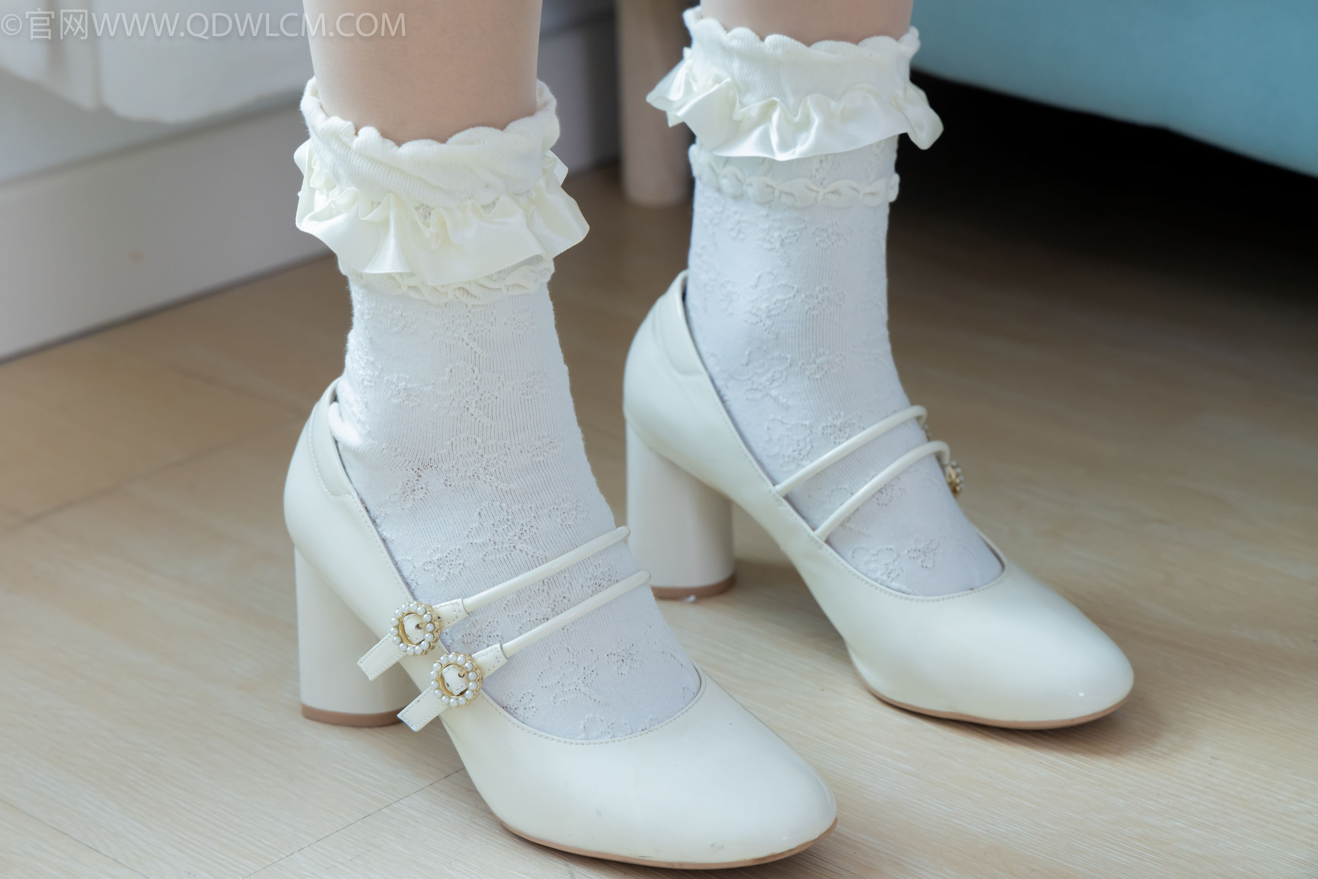 物恋传媒 No.2261 小影 -高跟鞋、白棉袜、薄肉丝/(167P)