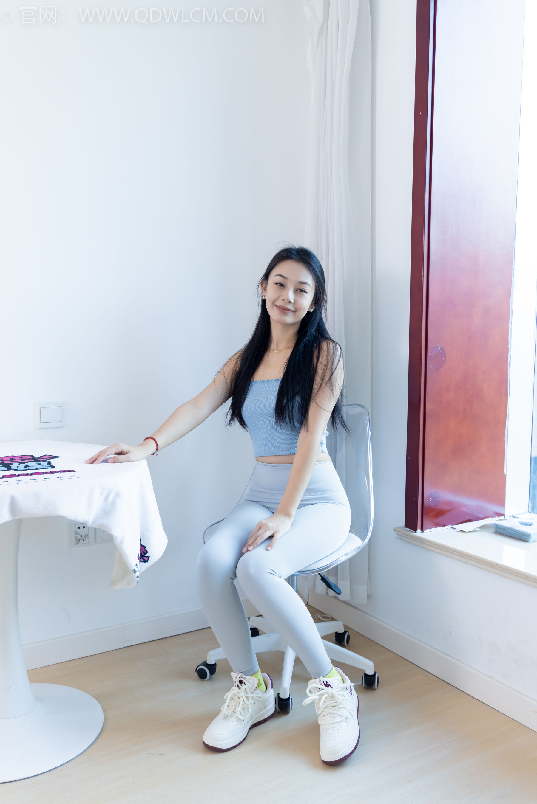 物恋传媒 No.2254 岚岚 -瑜伽裤、板鞋、两双棉袜/(160P)