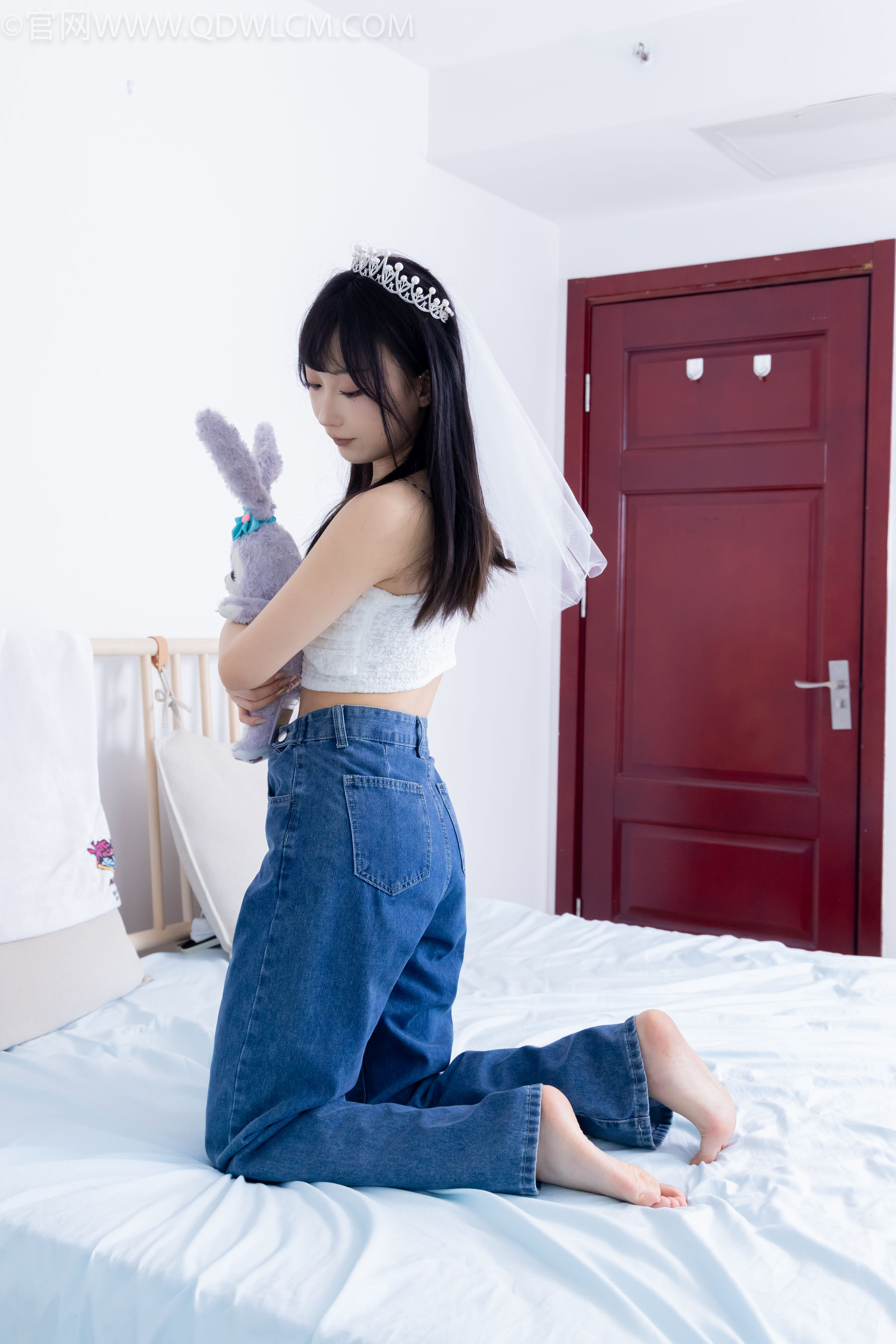 物恋传媒 No.2258 嘟嘟 -板鞋、白棉袜、裸足/(161P)