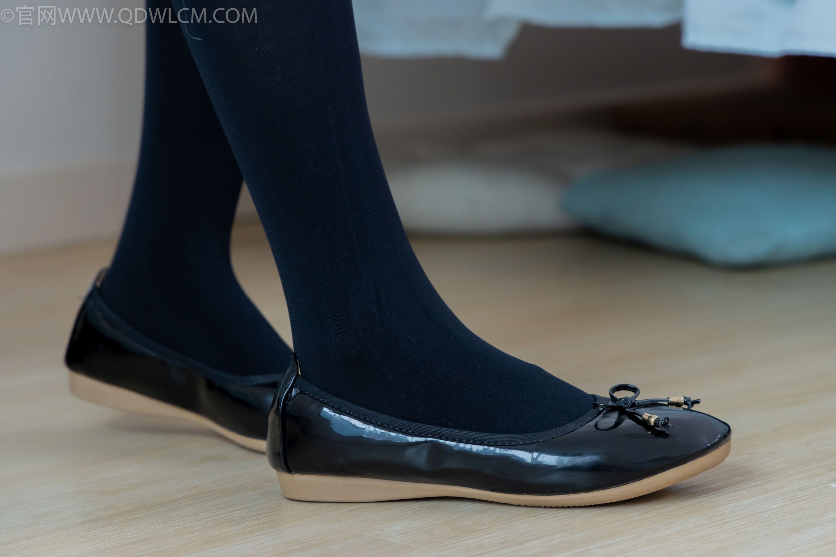 物恋传媒 No.2265 恬恬 -平底鞋、厚黑丝、厚黑丝踩奶油蛋糕剧情/(157P)