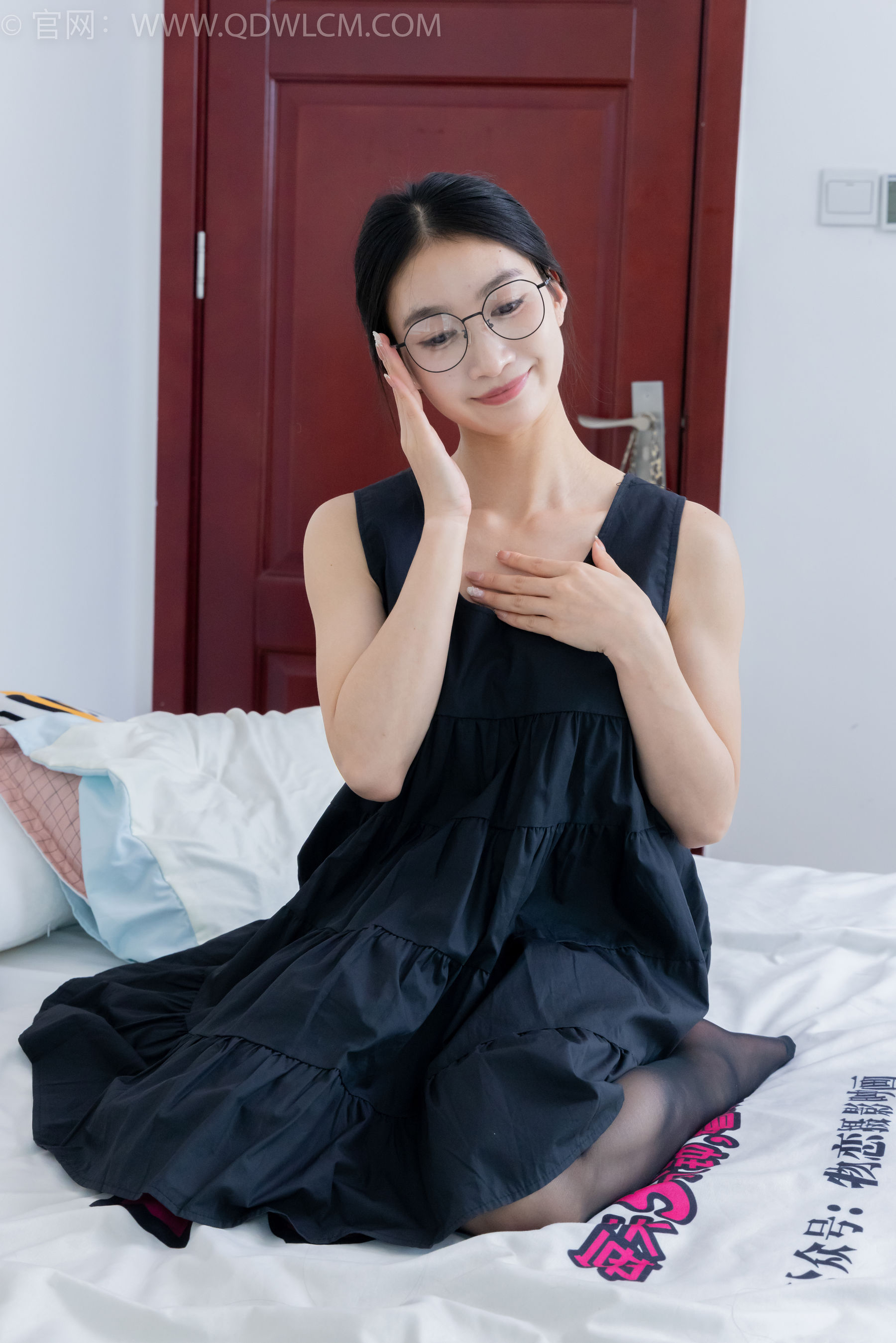 物恋传媒 No.2257 小影 -平底鞋、薄黑丝脚尖加固款/(150P)