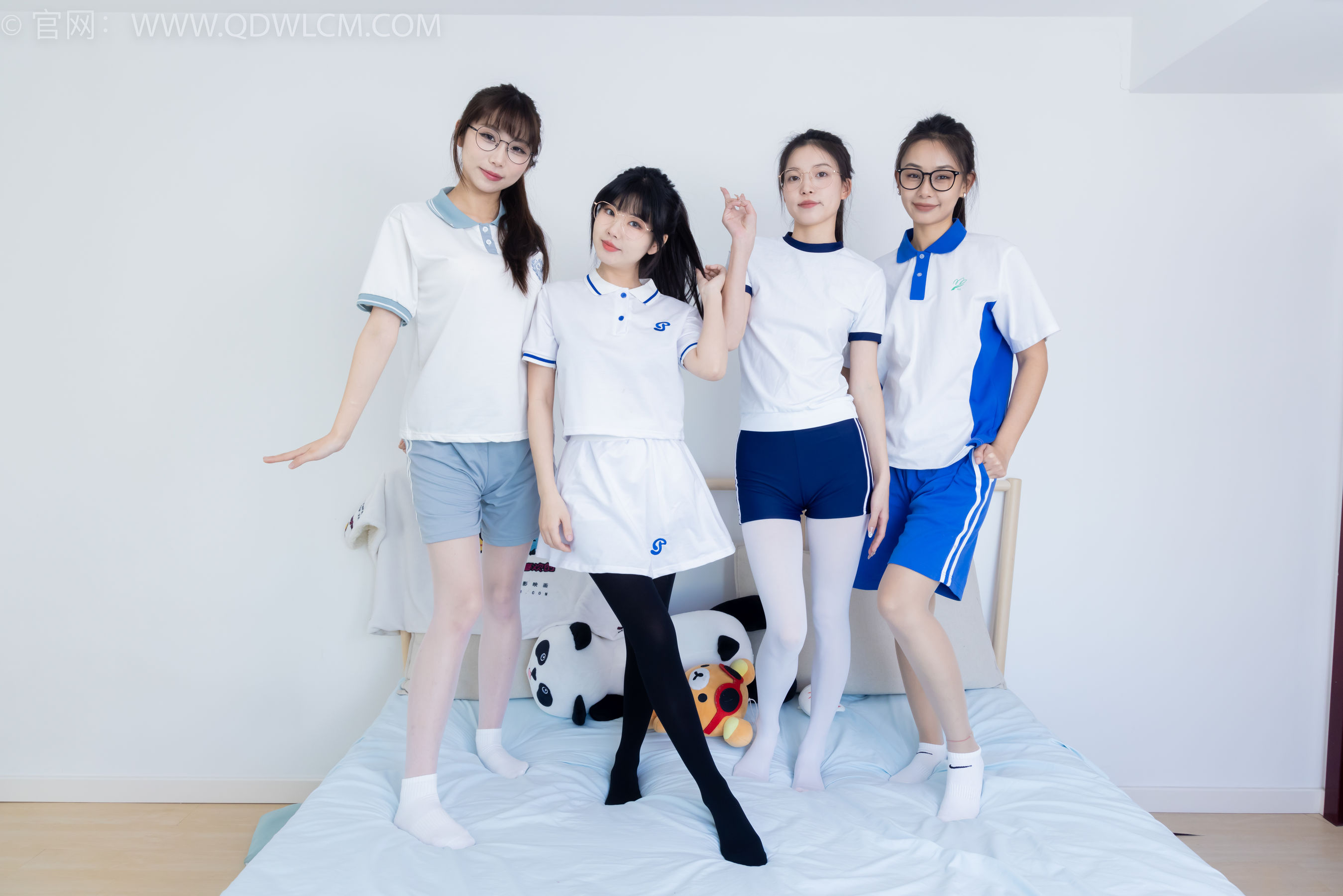 物恋传媒 No.2243 茯苓&岚岚&泡泡&米米 -新春快乐/(190P)