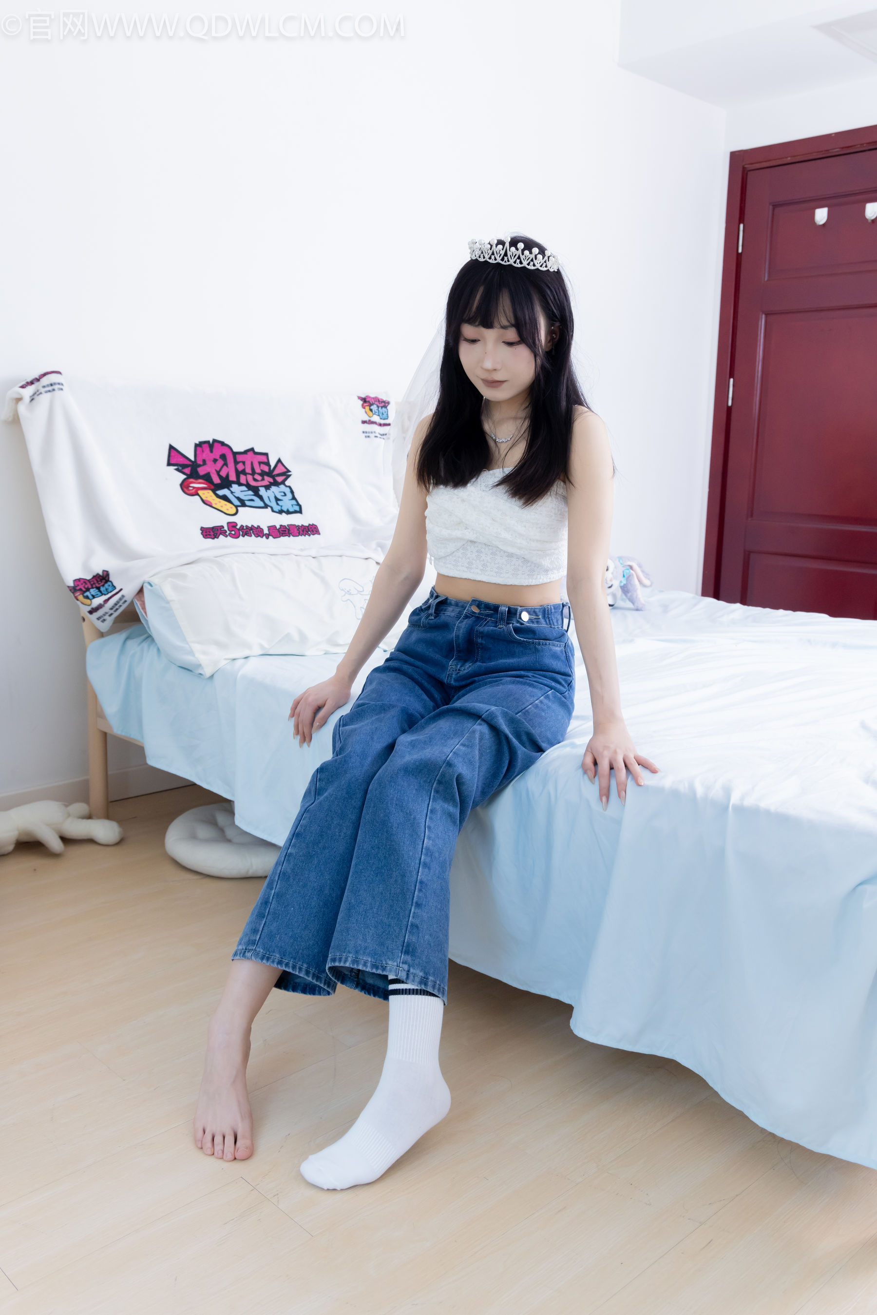 物恋传媒 No.2258 嘟嘟 -板鞋、白棉袜、裸足/(161P)