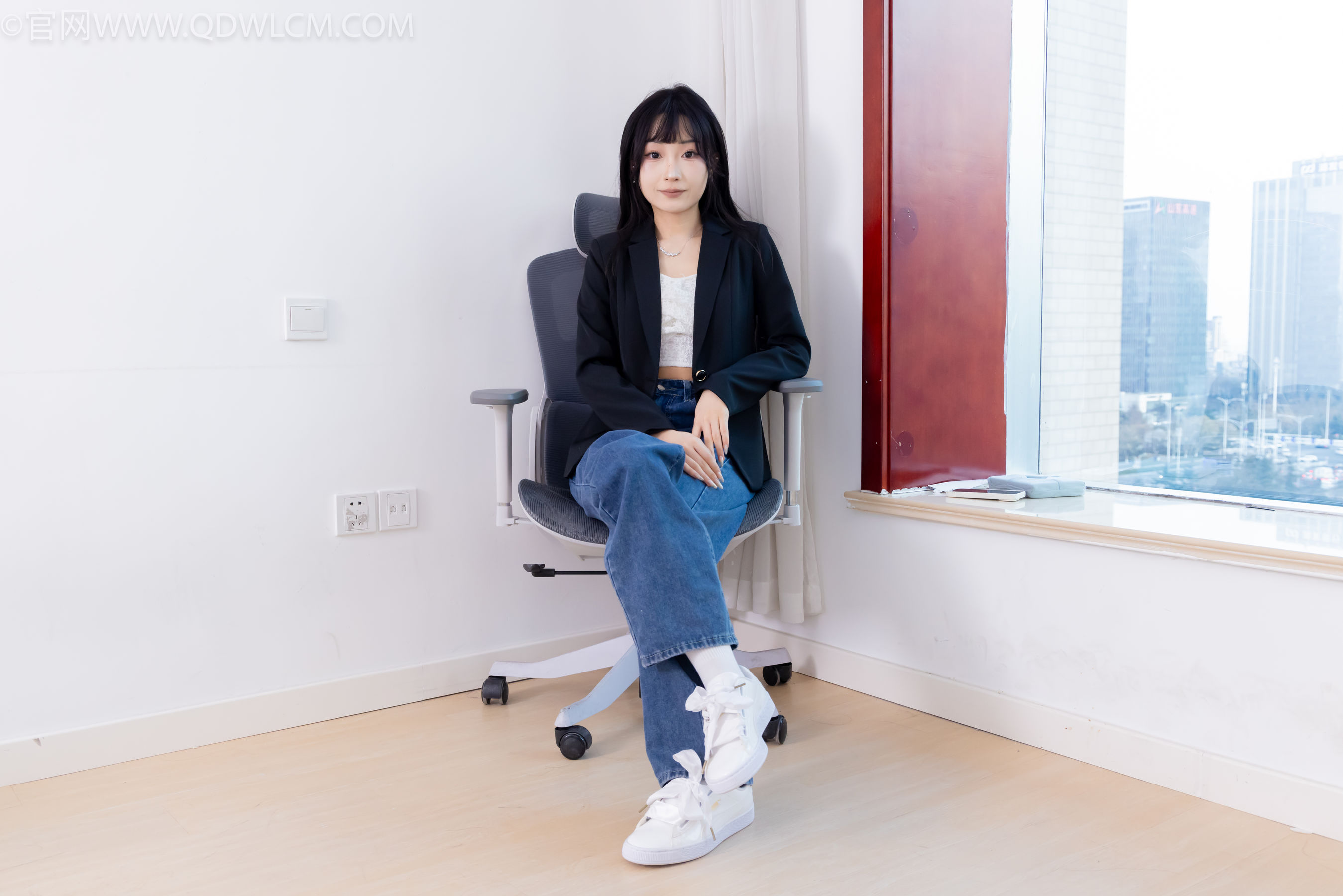 物恋传媒 No.2258 嘟嘟 -板鞋、白棉袜、裸足/(161P)