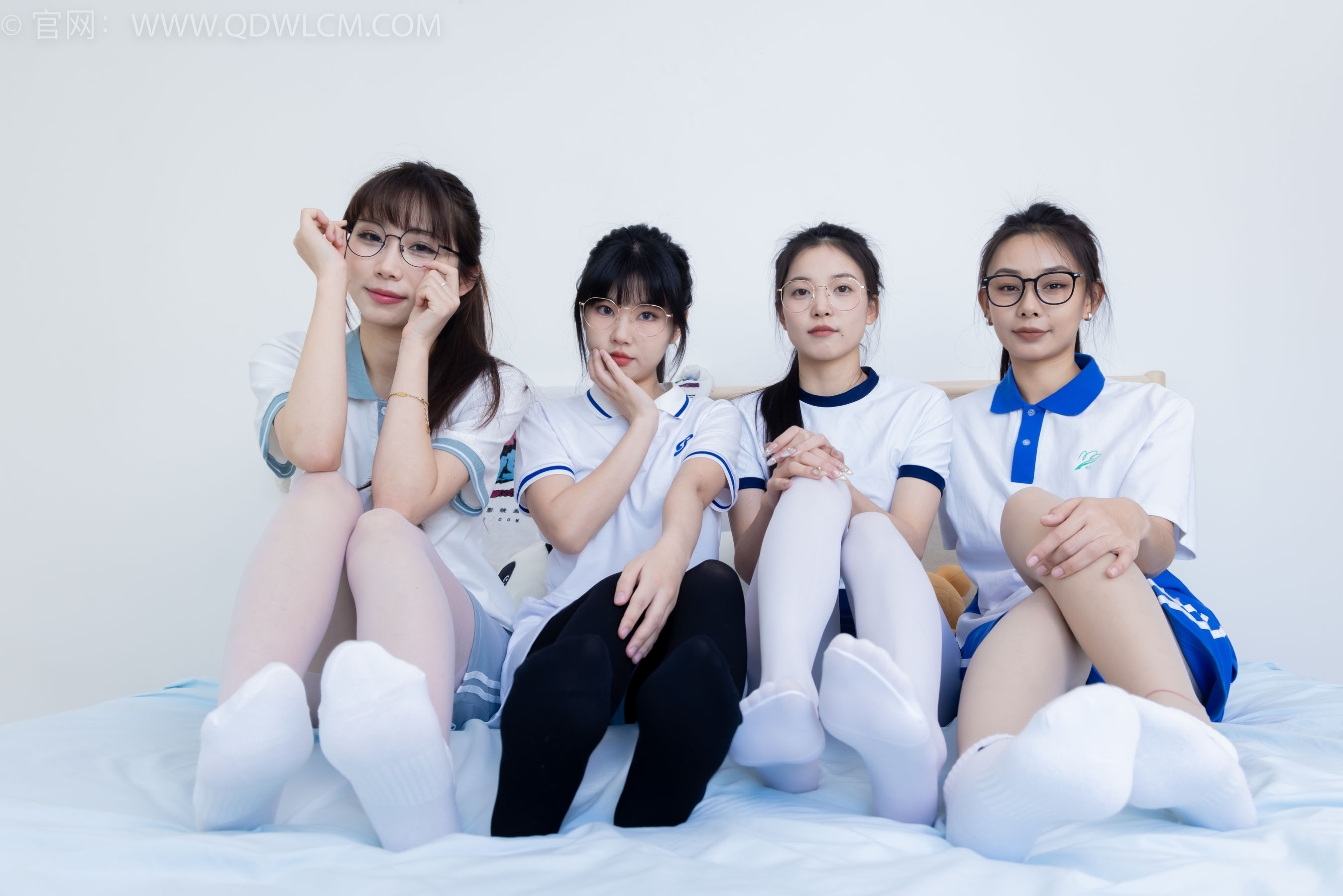 物恋传媒 No.2243 茯苓&岚岚&泡泡&米米 -新春快乐/(190P)