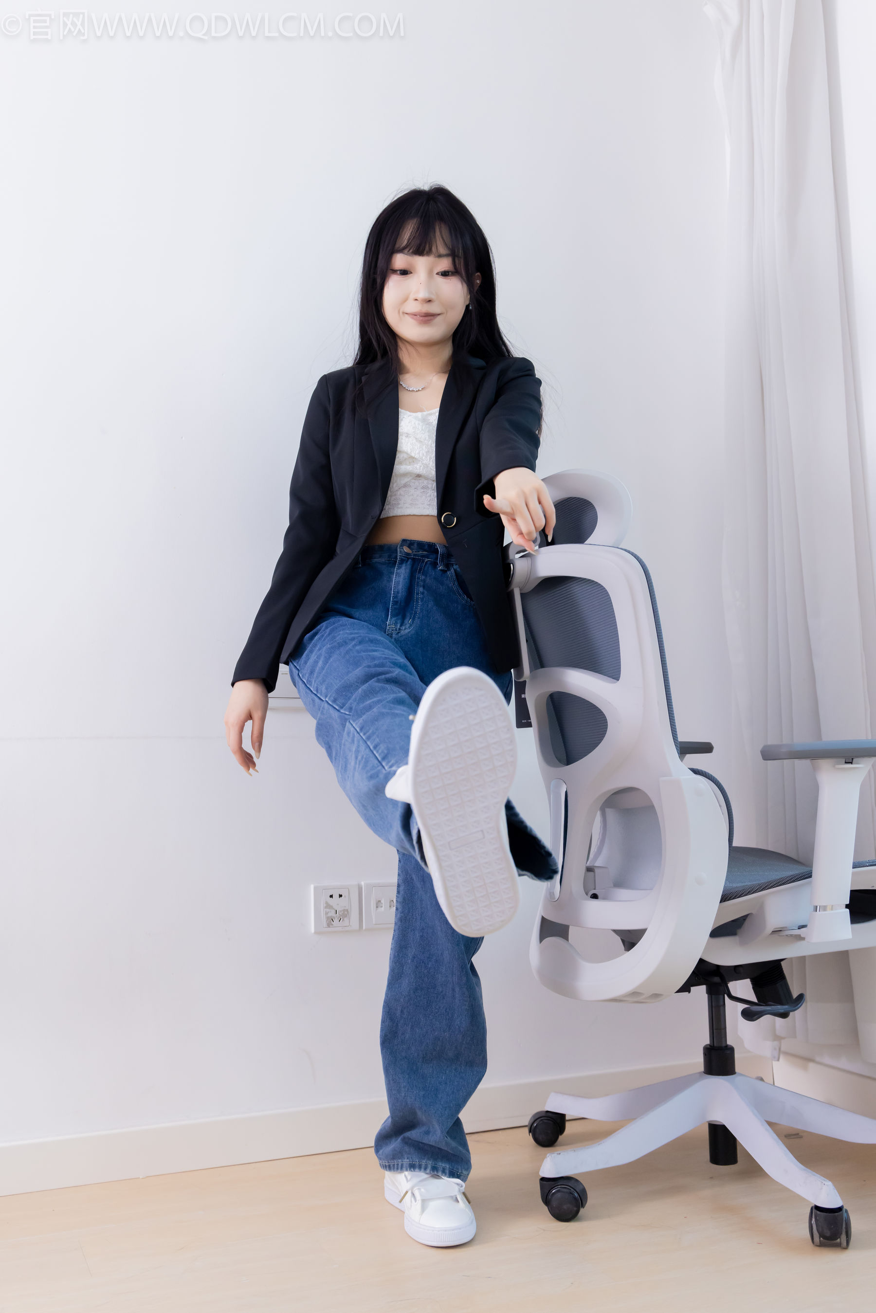 物恋传媒 No.2258 嘟嘟 -板鞋、白棉袜、裸足/(161P)