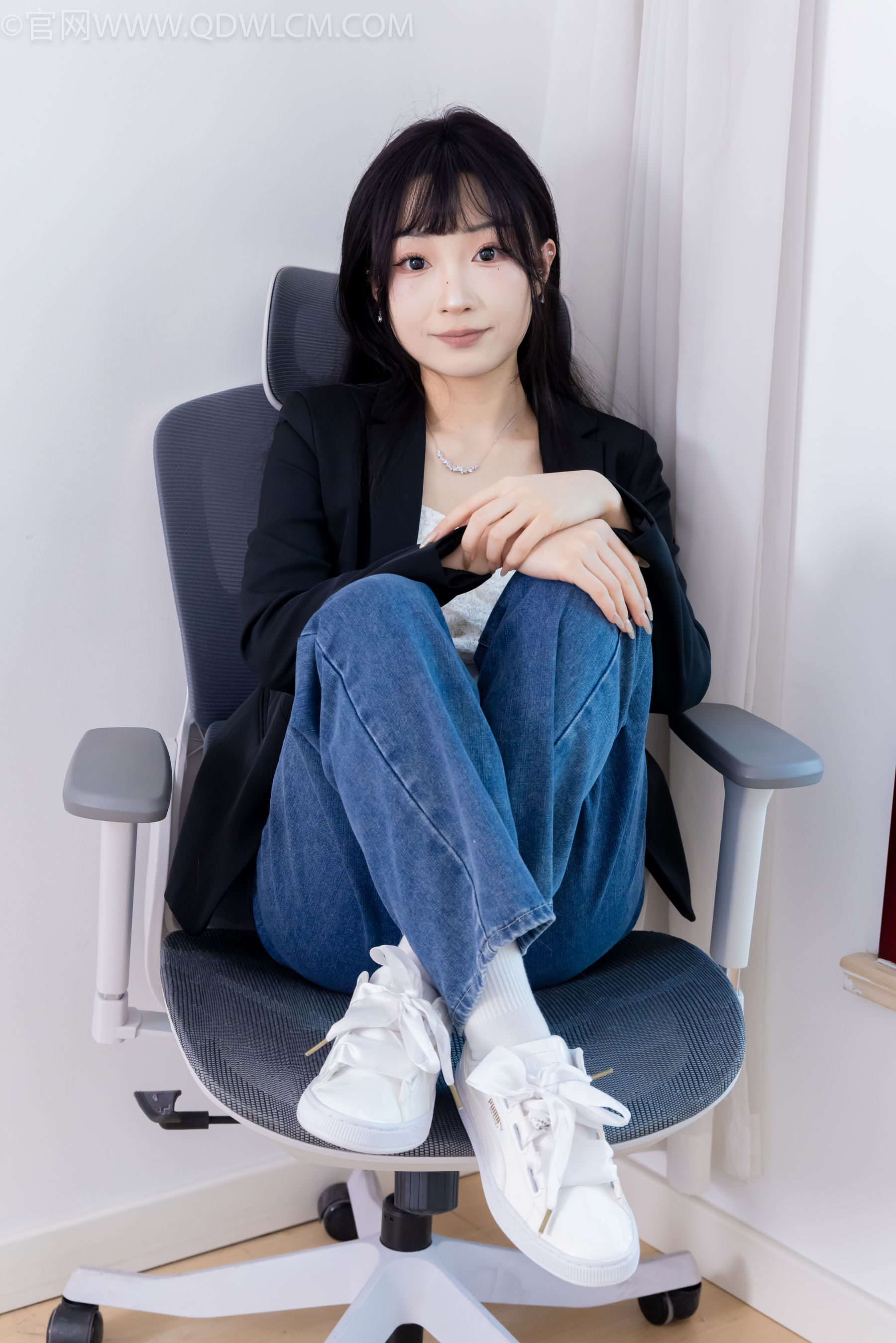 物恋传媒 No.2258 嘟嘟 -板鞋、白棉袜、裸足/(161P)