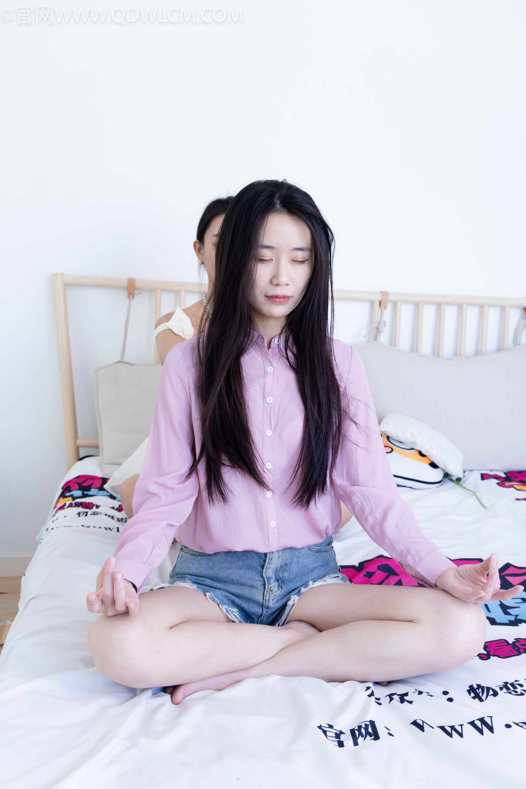 物恋传媒 No.2259 菜菜&岚岚 -平底鞋、高跟鞋、厚黑丝、薄白丝、裸足、运功疗伤剧情/(170P)