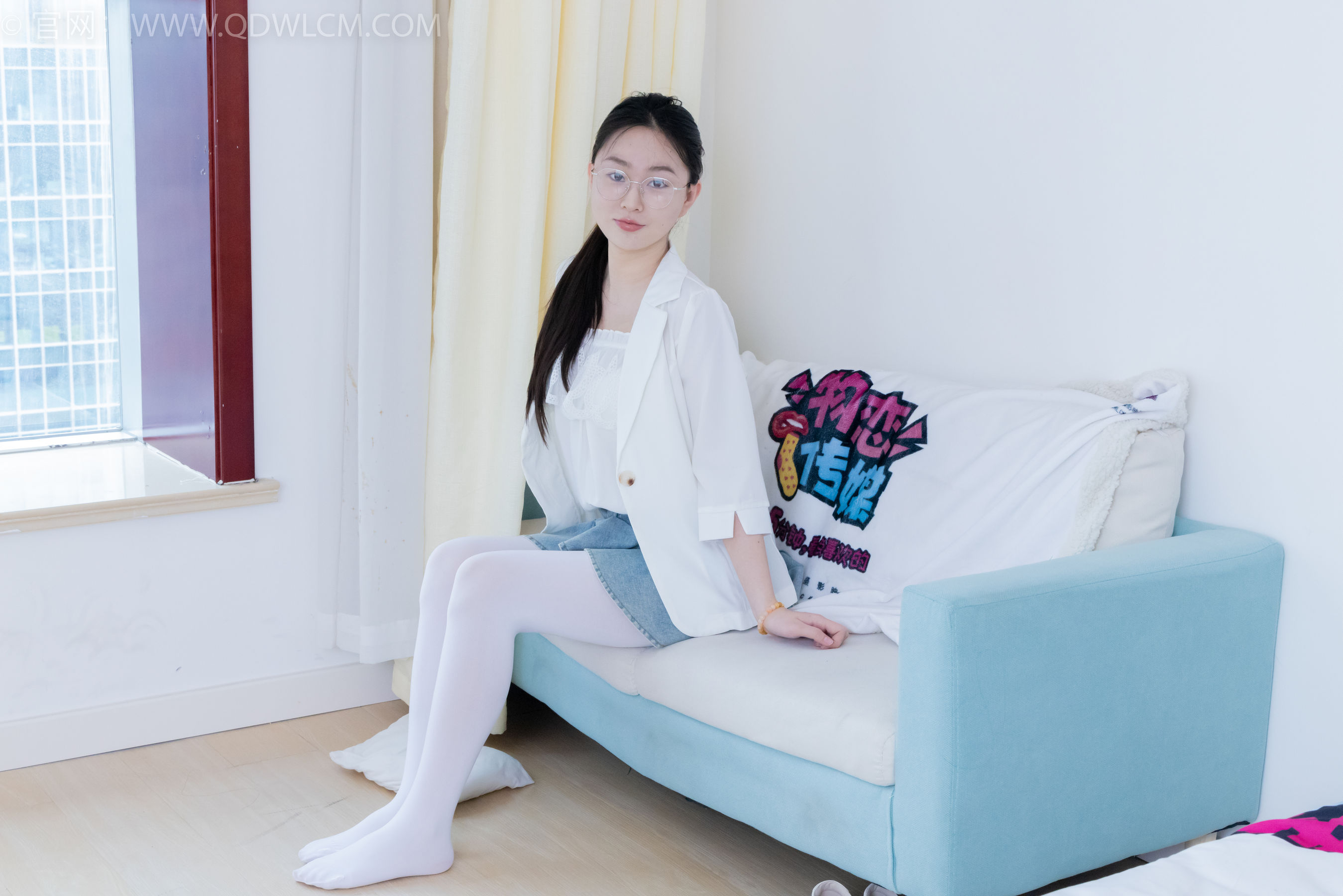 物恋传媒 No.2246 美兔 -皮鞋、厚白丝、皮筋绑脚老头乐挠脚剧情/(150P)