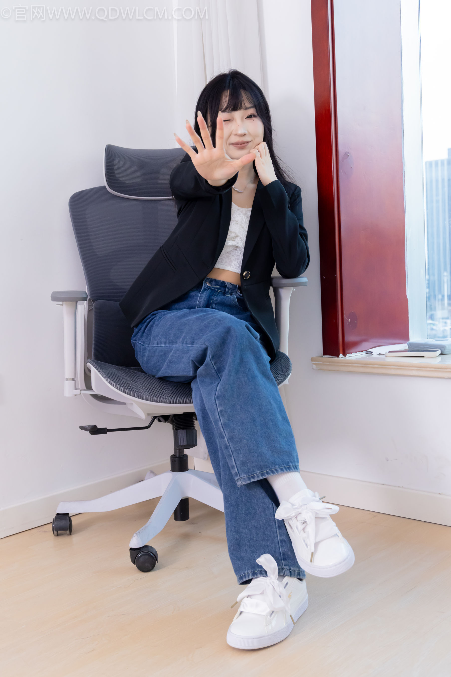 物恋传媒 No.2258 嘟嘟 -板鞋、白棉袜、裸足/(161P)