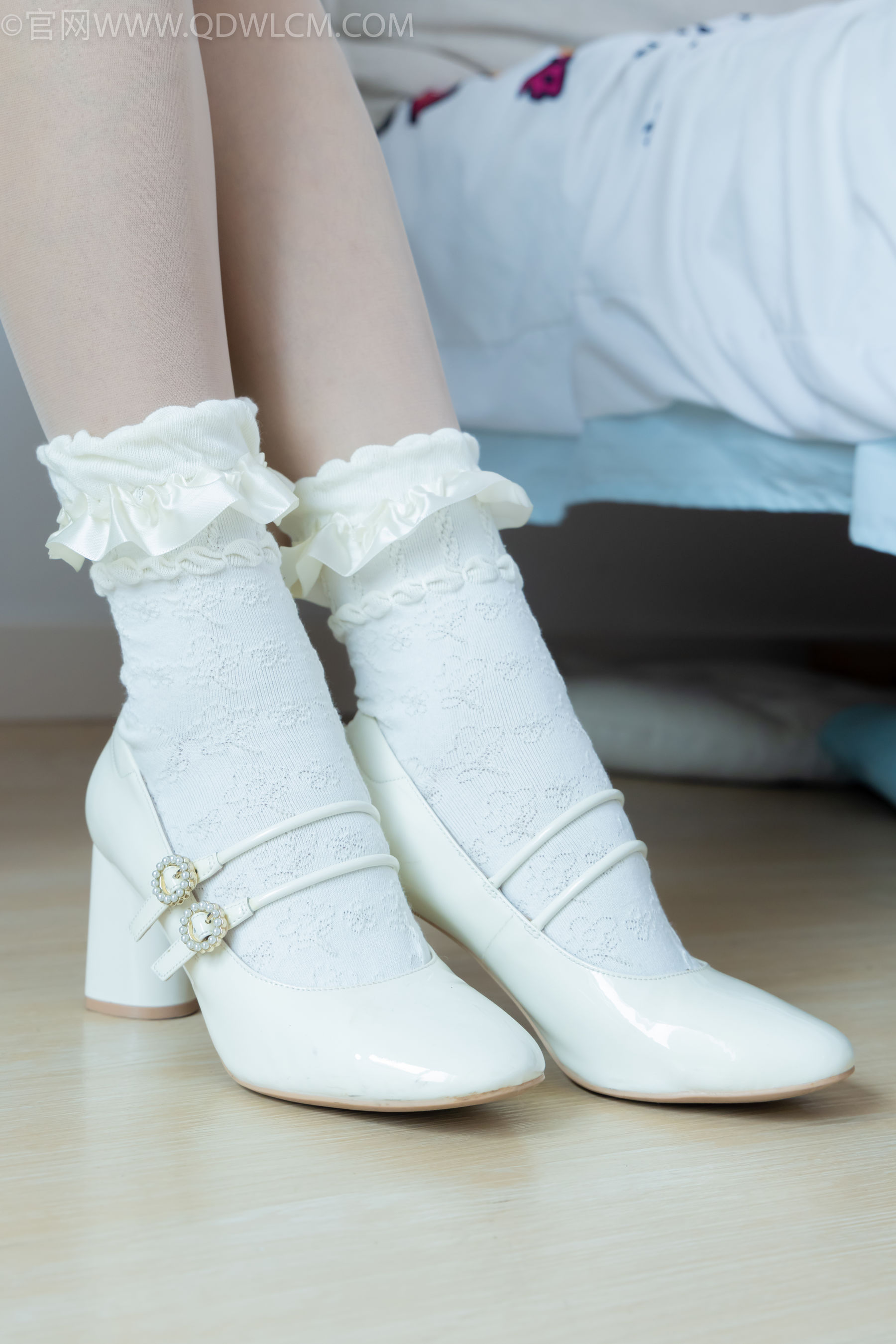 物恋传媒 No.2261 小影 -高跟鞋、白棉袜、薄肉丝/(167P)