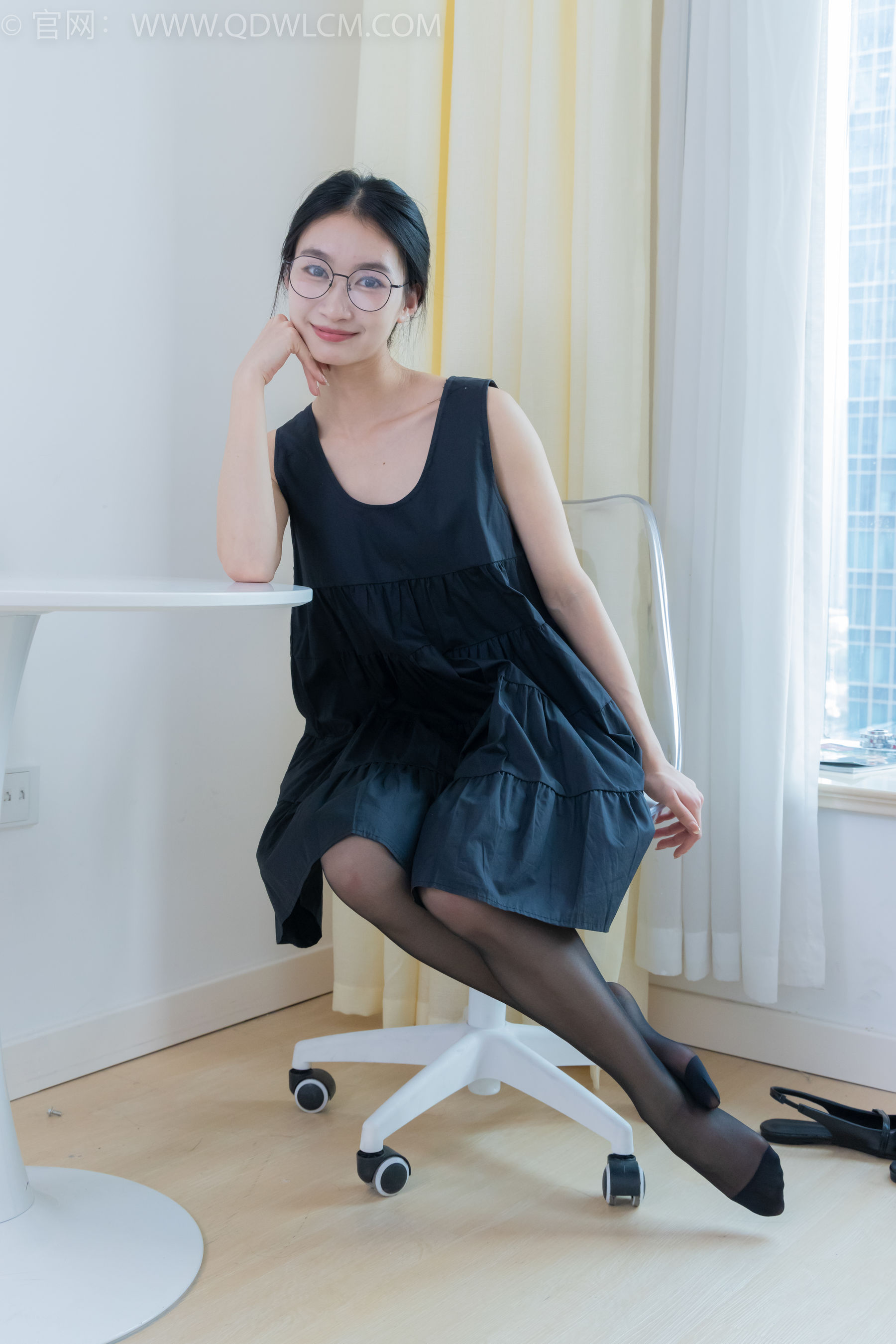 物恋传媒 No.2257 小影 -平底鞋、薄黑丝脚尖加固款/(150P)