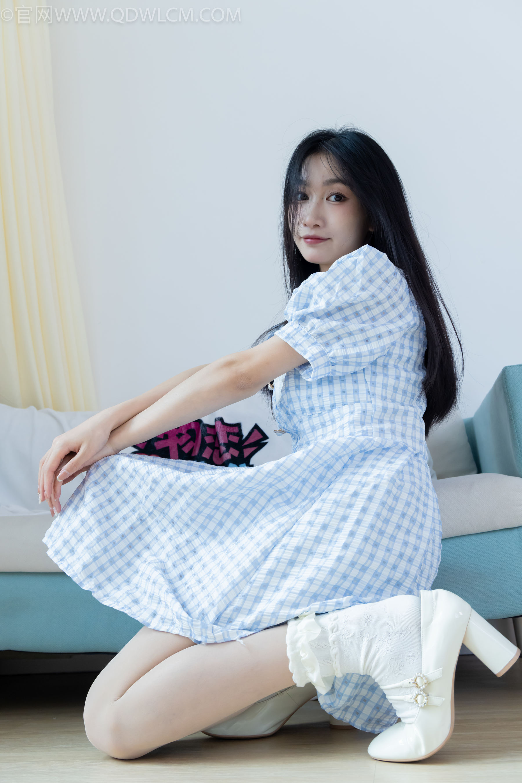 物恋传媒 No.2261 小影 -高跟鞋、白棉袜、薄肉丝/(167P)