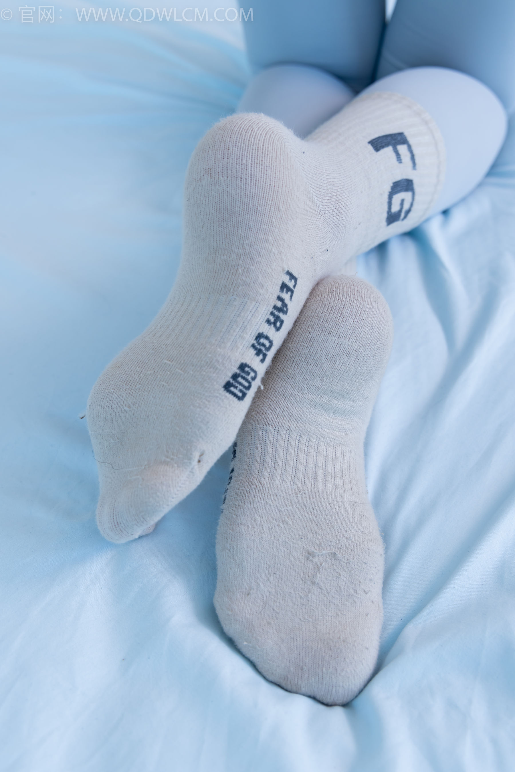 物恋传媒 No.2254 岚岚 -瑜伽裤、板鞋、两双棉袜/(160P)