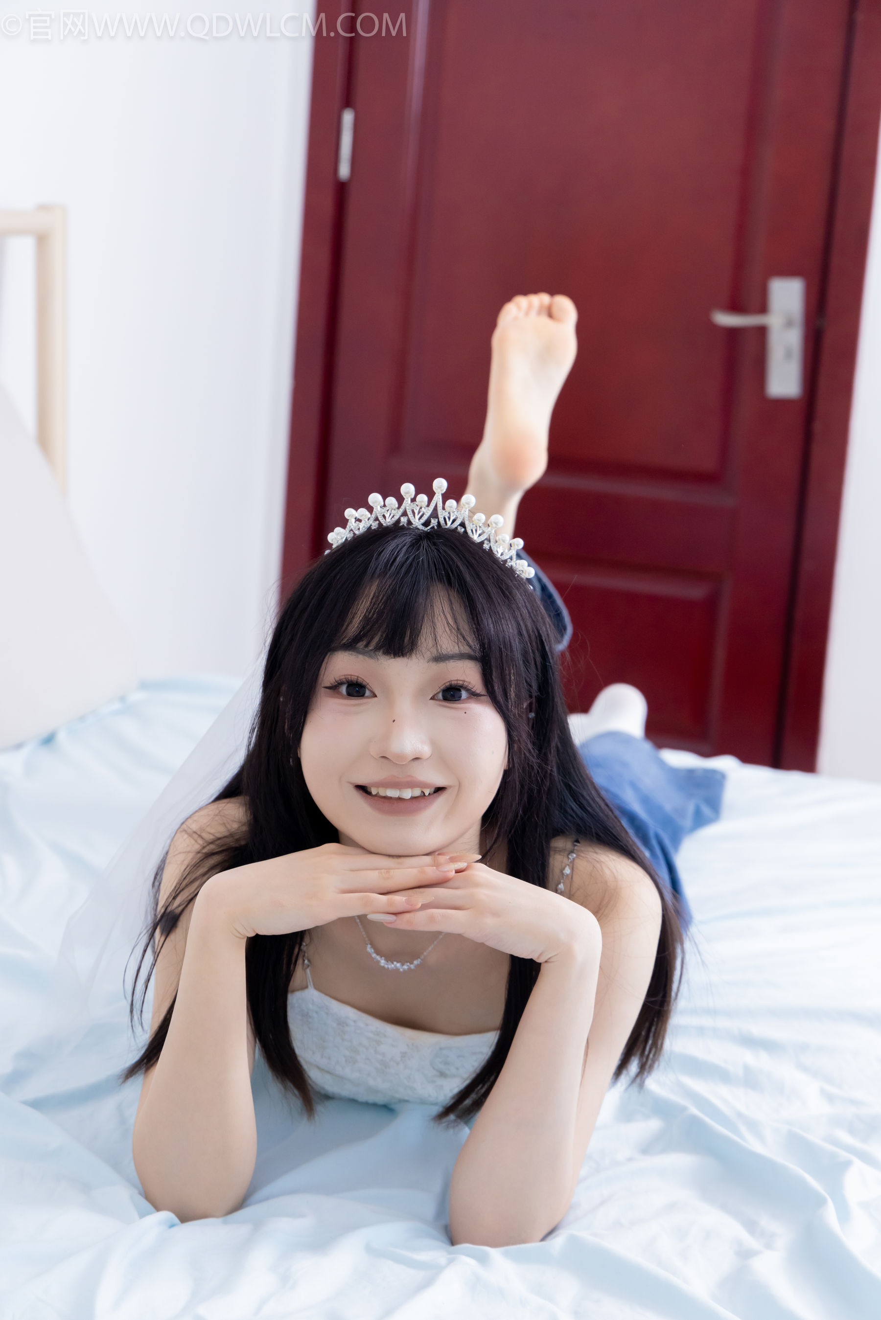 物恋传媒 No.2258 嘟嘟 -板鞋、白棉袜、裸足/(161P)