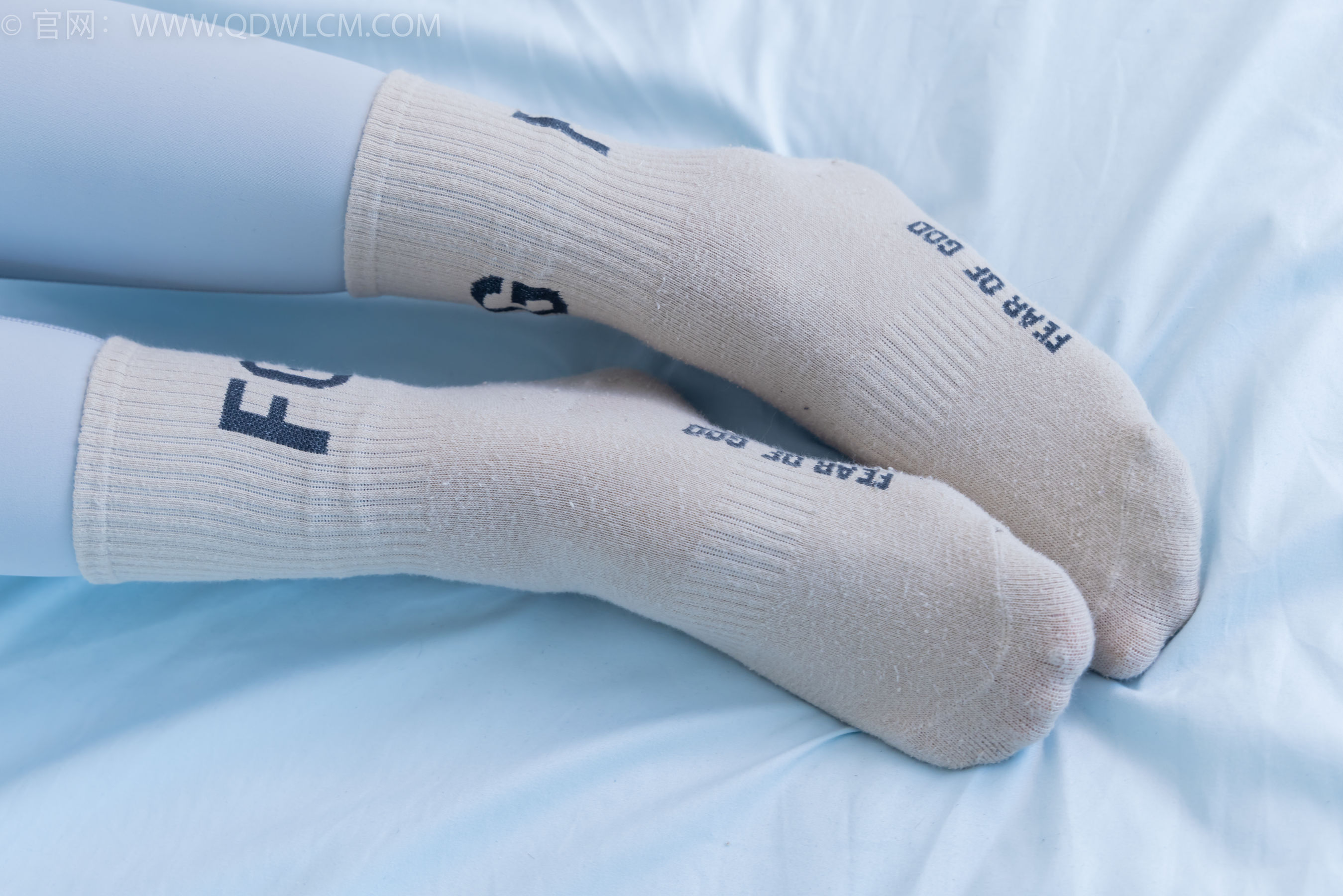 物恋传媒 No.2254 岚岚 -瑜伽裤、板鞋、两双棉袜/(160P)