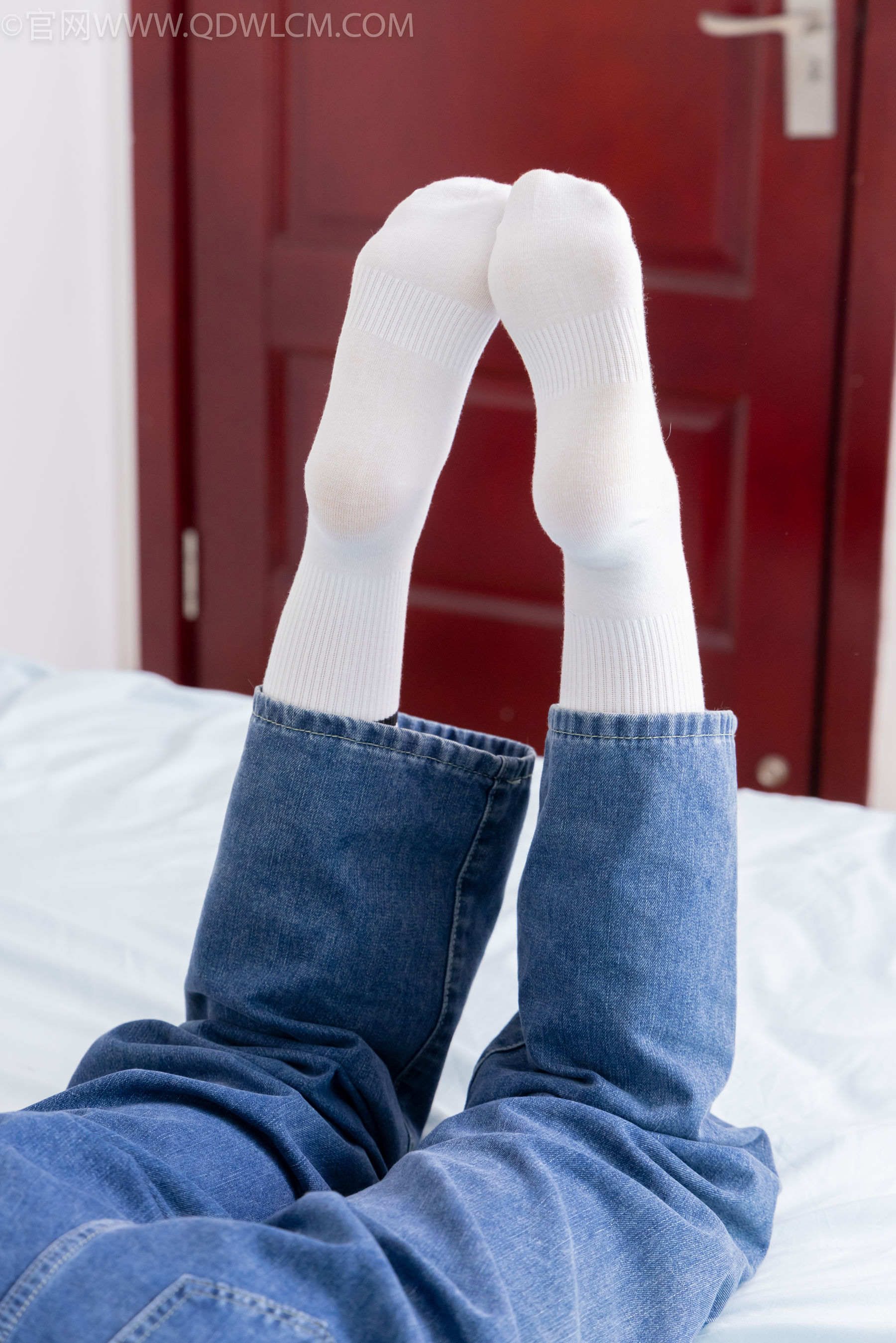 物恋传媒 No.2258 嘟嘟 -板鞋、白棉袜、裸足/(161P)