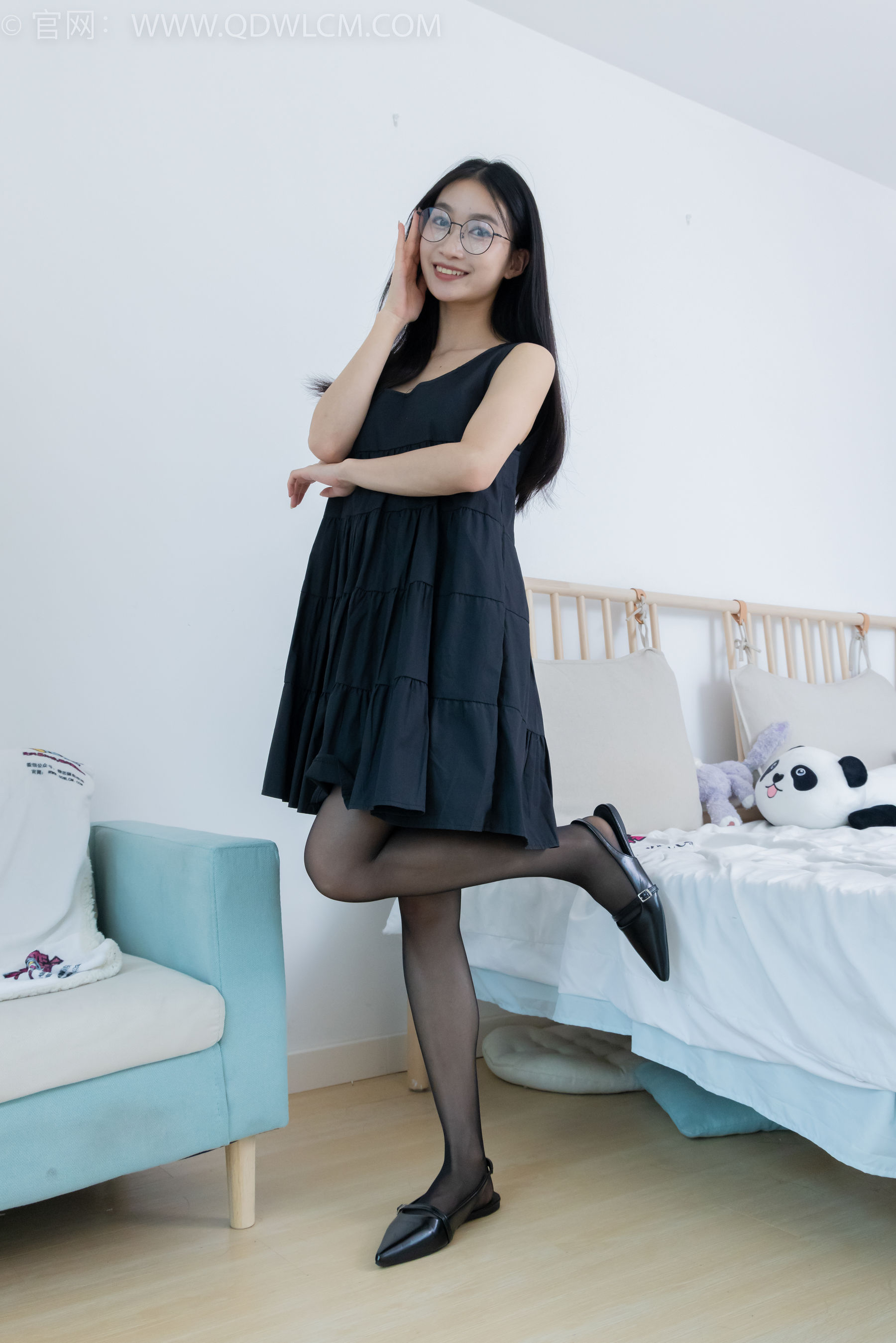 物恋传媒 No.2257 小影 -平底鞋、薄黑丝脚尖加固款/(150P)