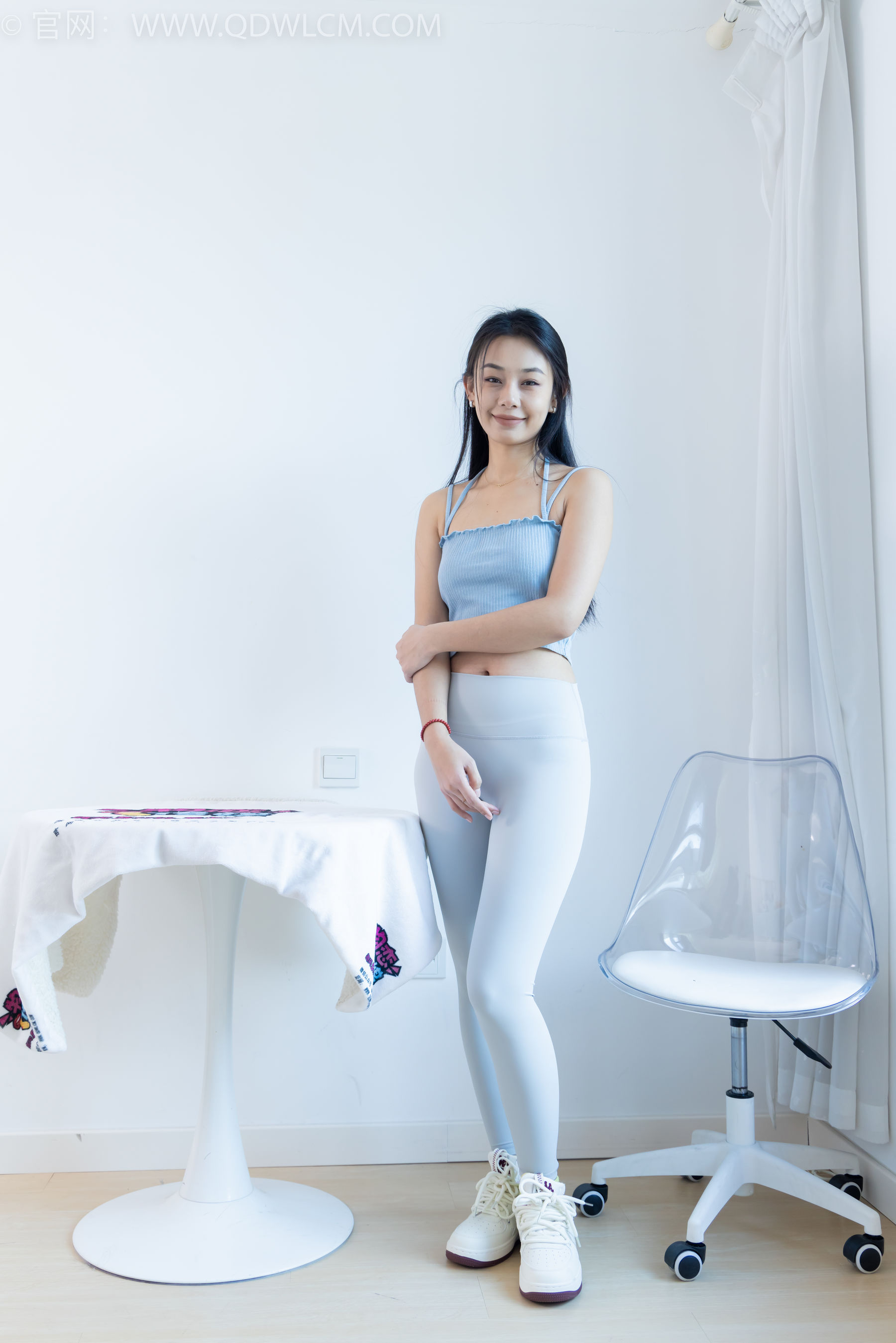 物恋传媒 No.2254 岚岚 -瑜伽裤、板鞋、两双棉袜/(160P)