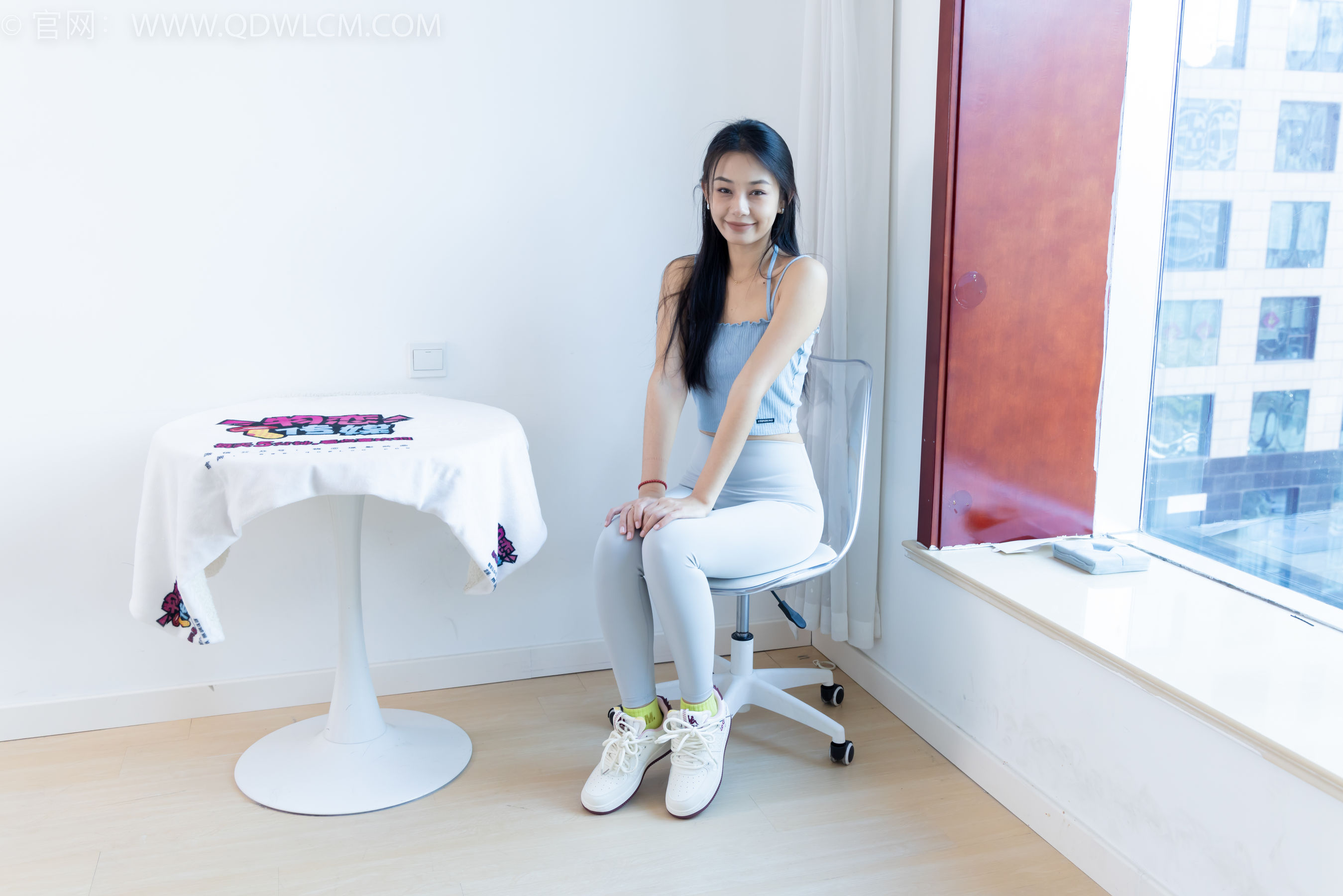 物恋传媒 No.2254 岚岚 -瑜伽裤、板鞋、两双棉袜/(160P)