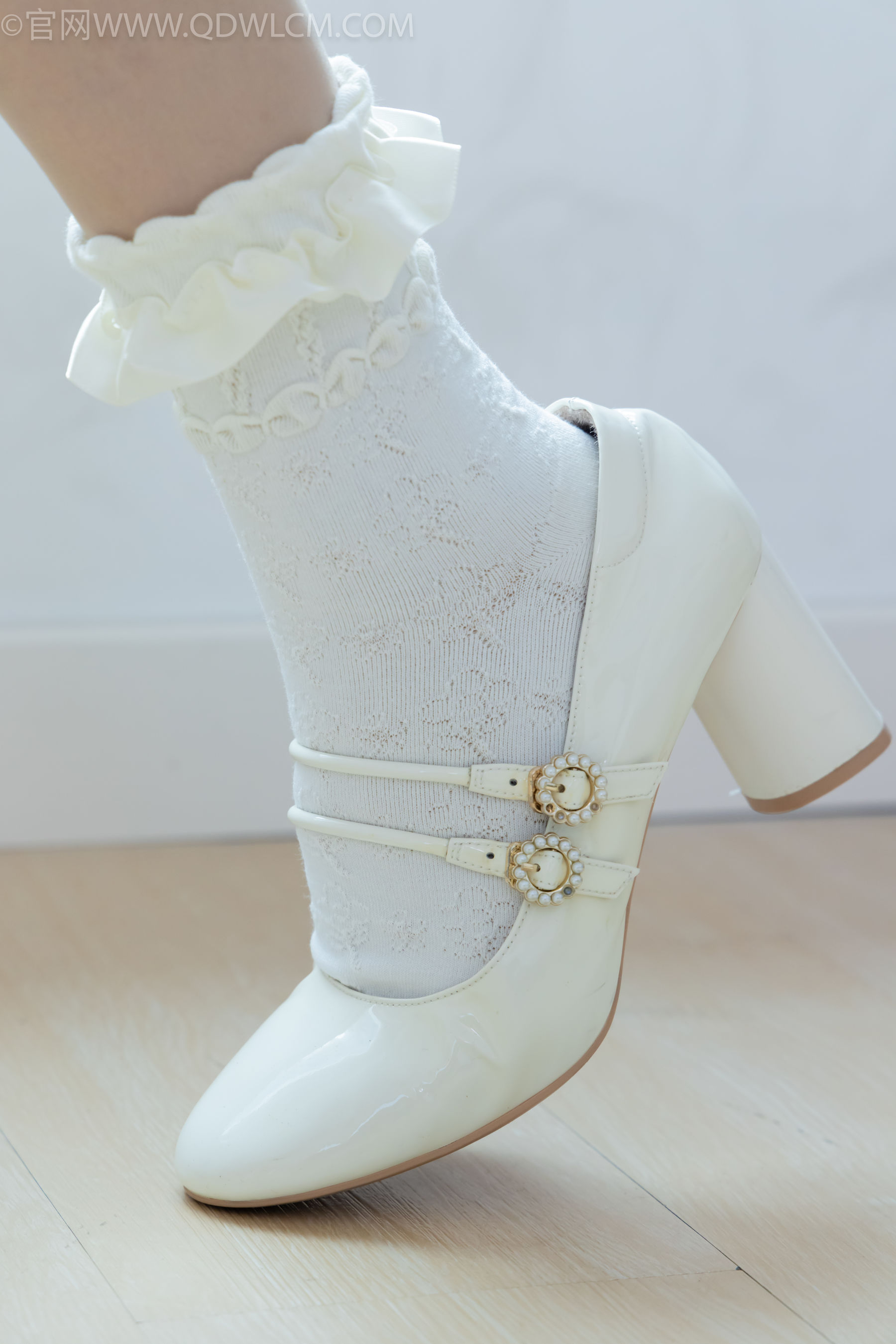 物恋传媒 No.2261 小影 -高跟鞋、白棉袜、薄肉丝/(167P)