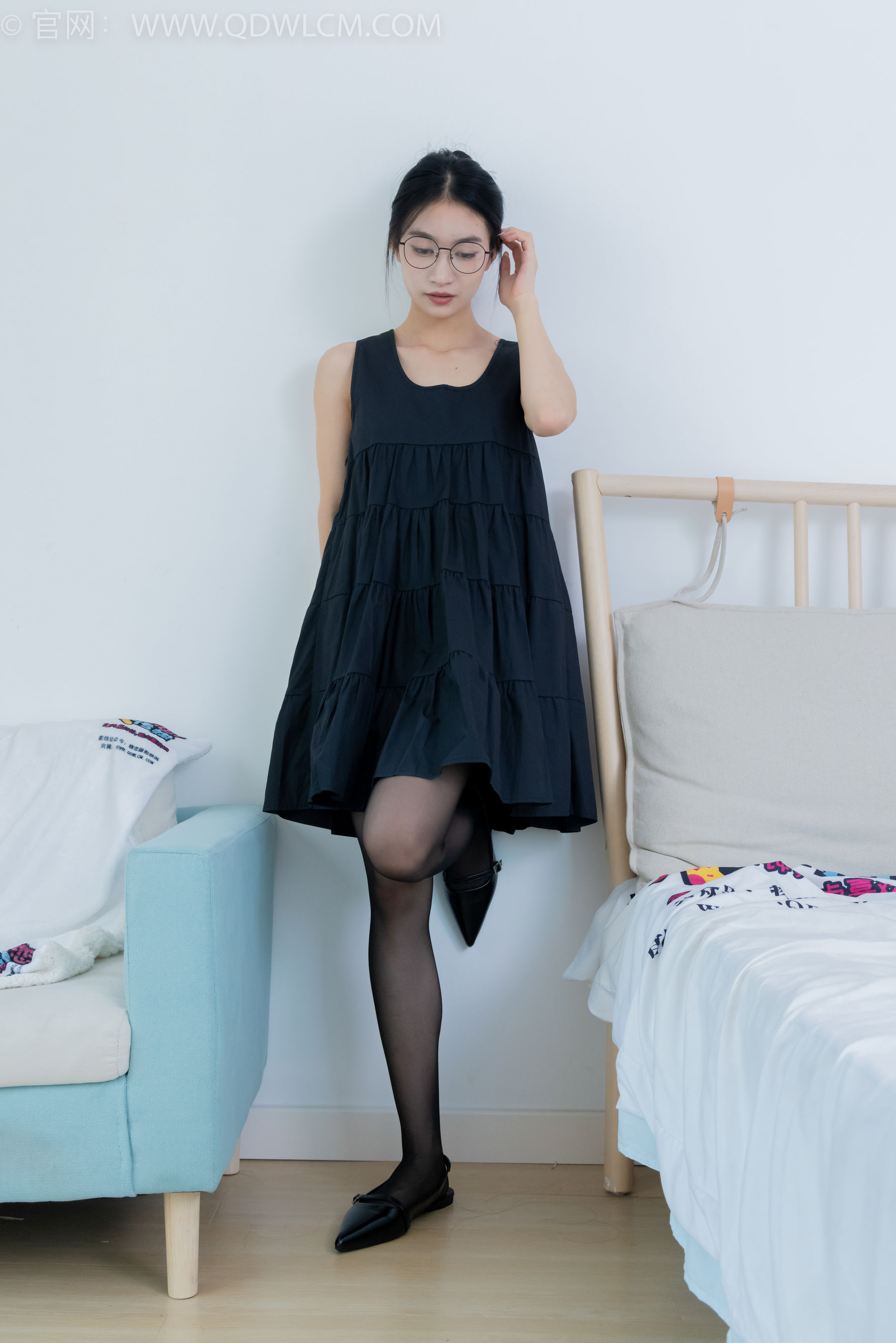 物恋传媒 No.2257 小影 -平底鞋、薄黑丝脚尖加固款/(150P)