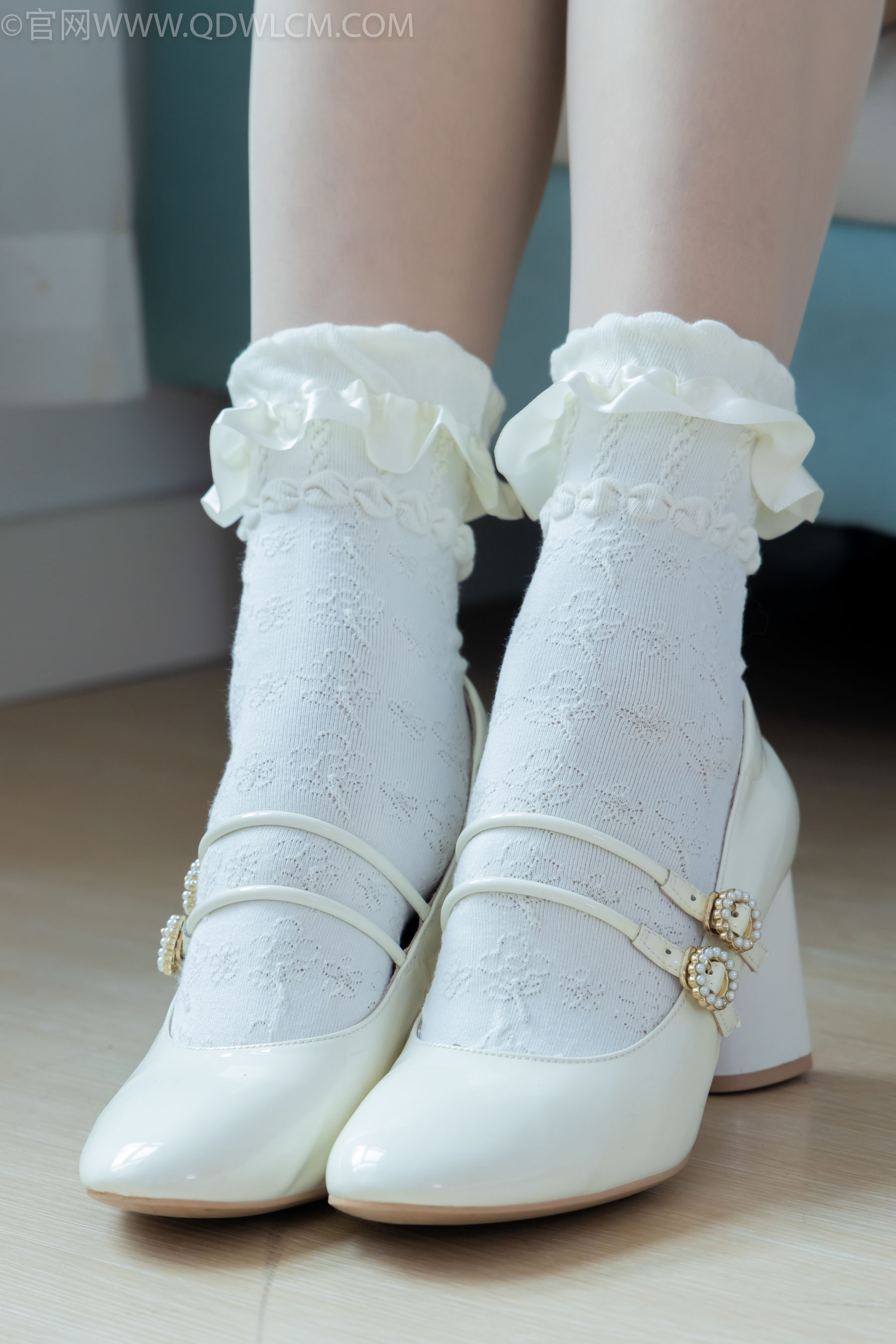 物恋传媒 No.2261 小影 -高跟鞋、白棉袜、薄肉丝/(167P)