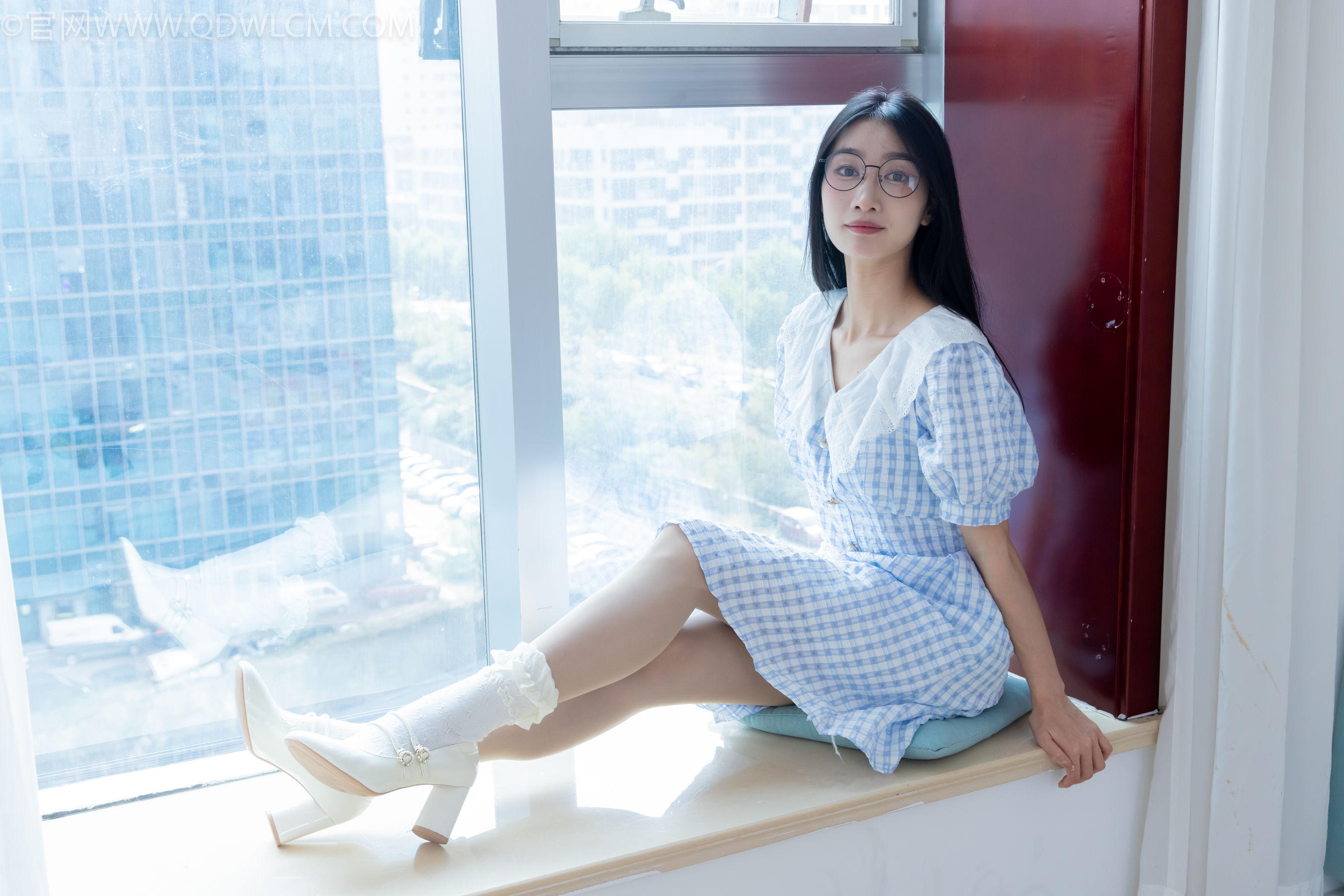 物恋传媒 No.2261 小影 -高跟鞋、白棉袜、薄肉丝/(167P)