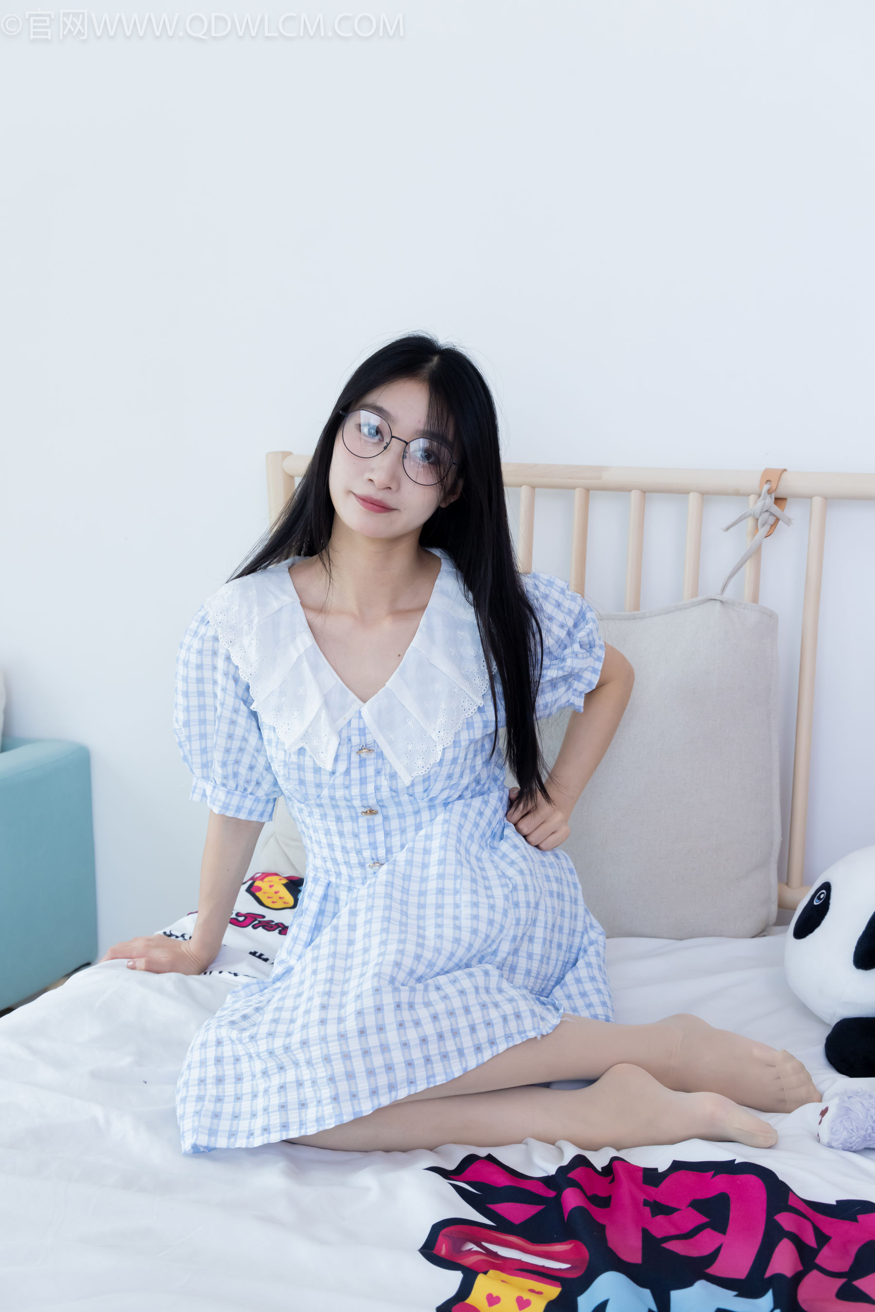 物恋传媒 No.2261 小影 -高跟鞋、白棉袜、薄肉丝/(167P)