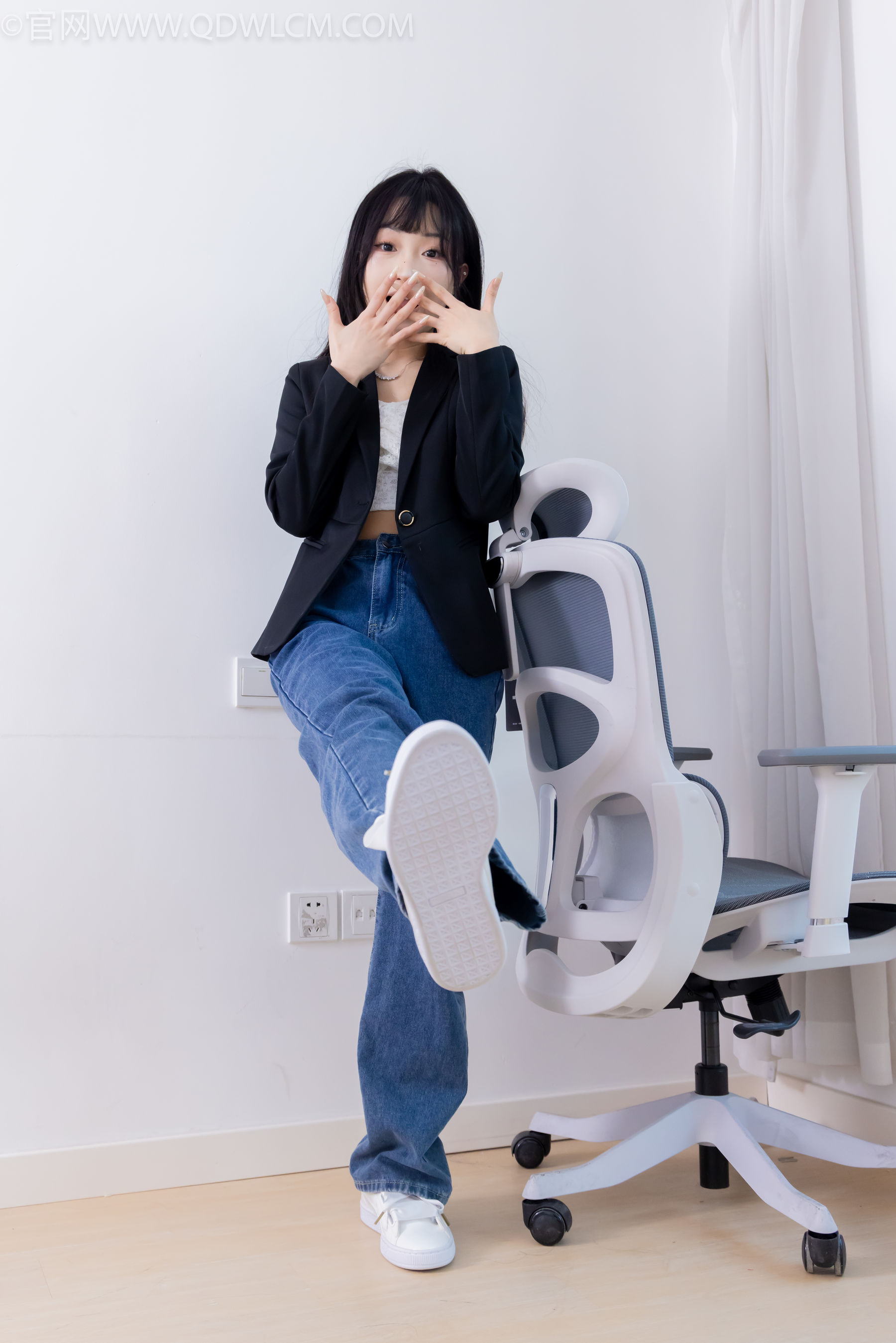 物恋传媒 No.2258 嘟嘟 -板鞋、白棉袜、裸足/(161P)