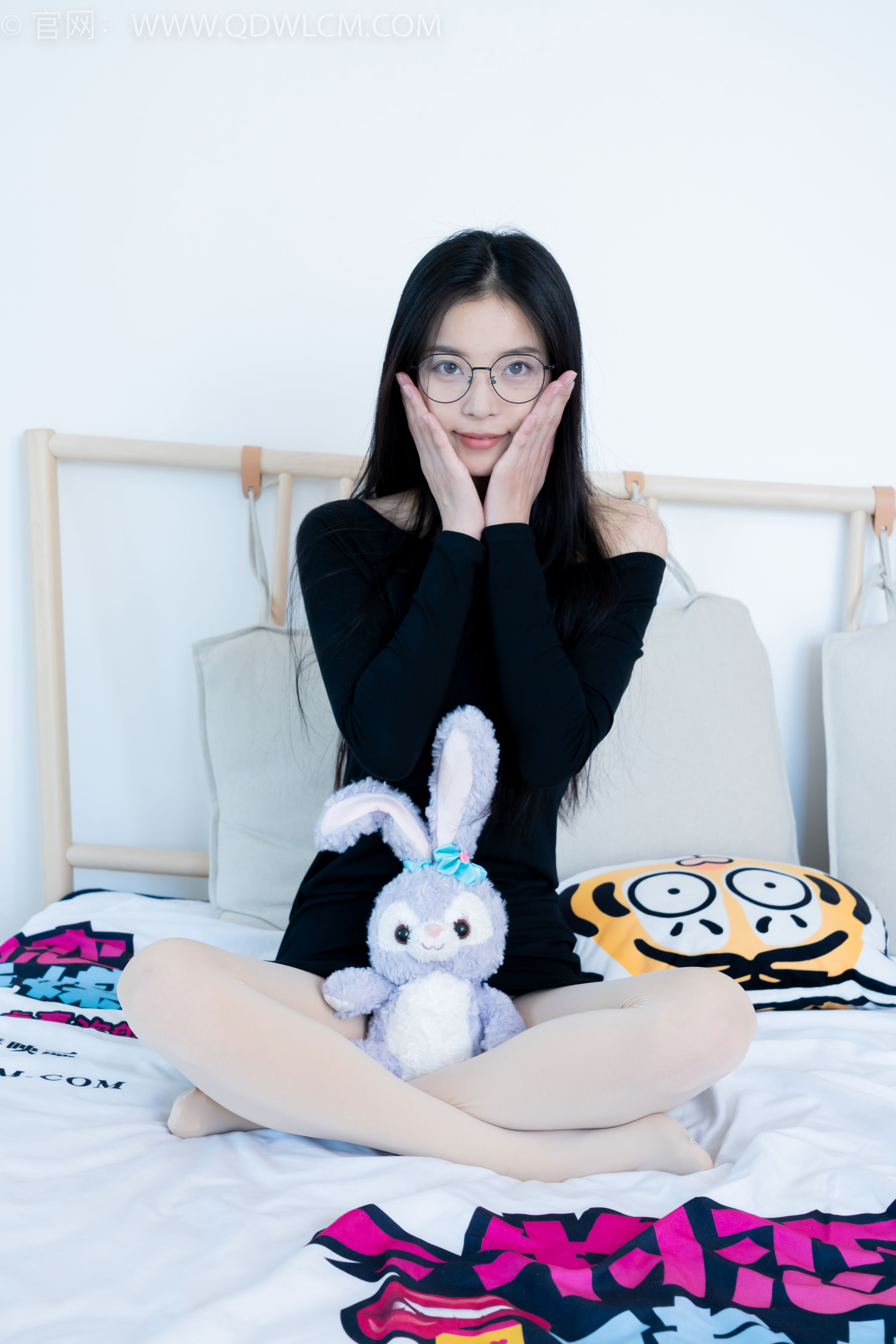 物恋传媒 No.2256 茯苓 -平底鞋、厚肉丝、厚黑丝、皮筋绑脚和挠脚心剧情/(220P)