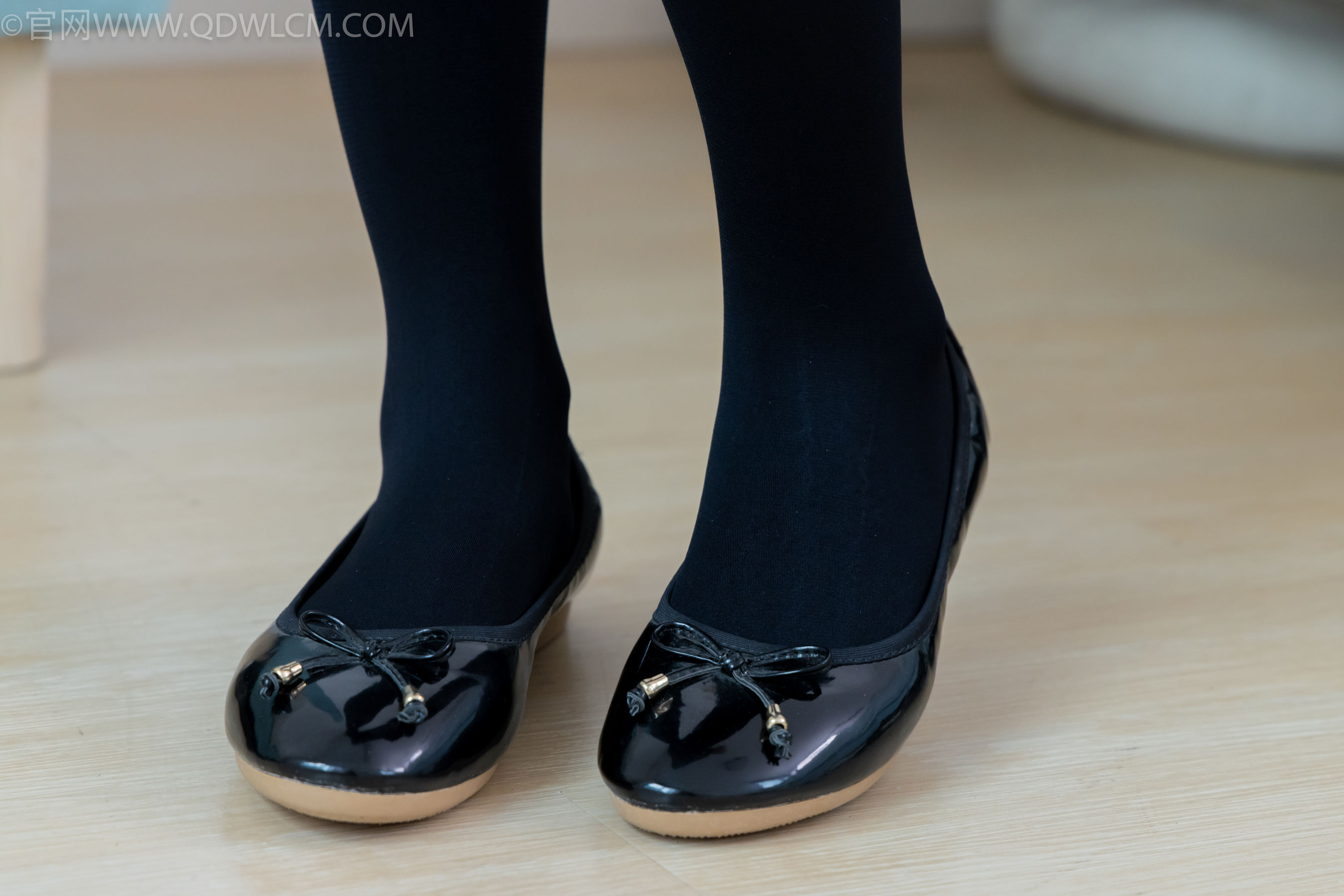 物恋传媒 No.2265 恬恬 -平底鞋、厚黑丝、厚黑丝踩奶油蛋糕剧情/(157P)