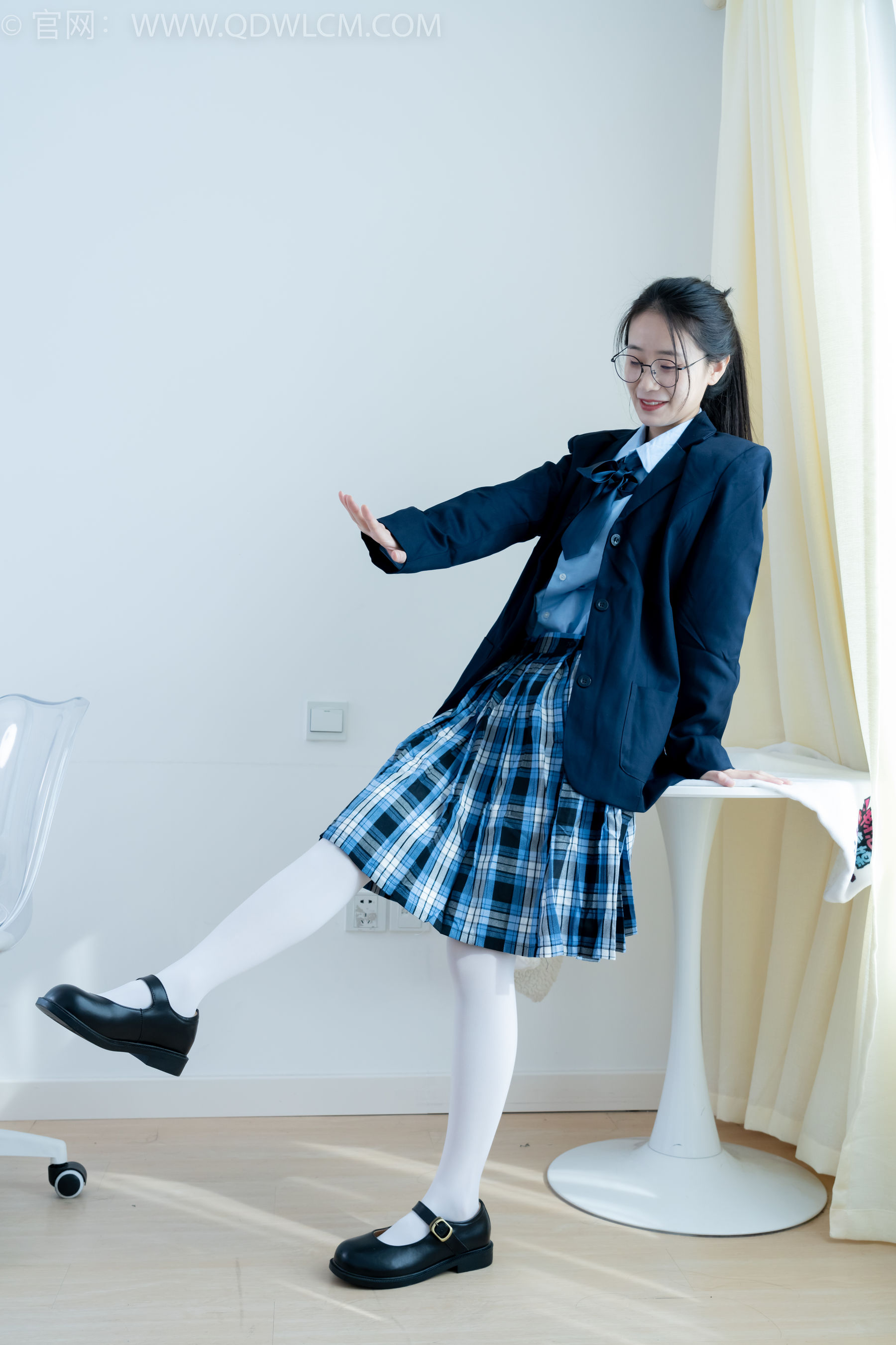 物恋传媒 No.2244 菜菜 -皮鞋、厚白丝、jk制服、皮筋绑脚老头乐挠脚剧情/(160P)