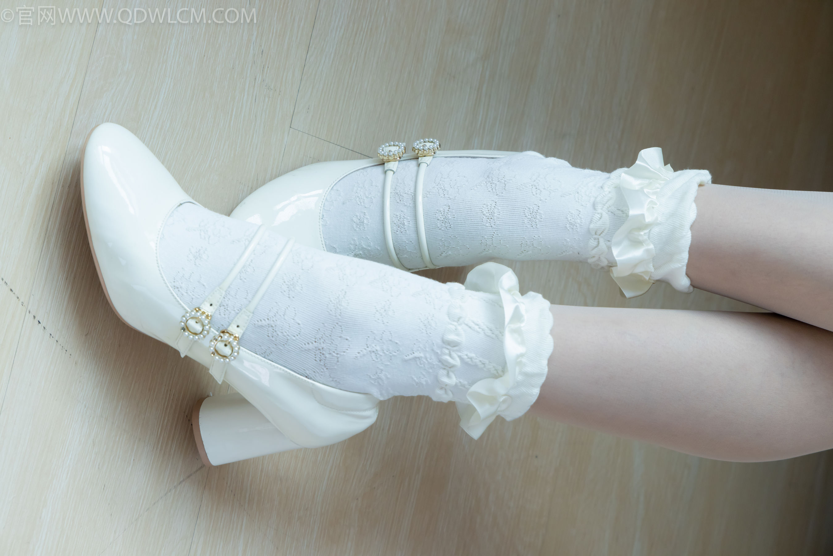 物恋传媒 No.2261 小影 -高跟鞋、白棉袜、薄肉丝/(167P)