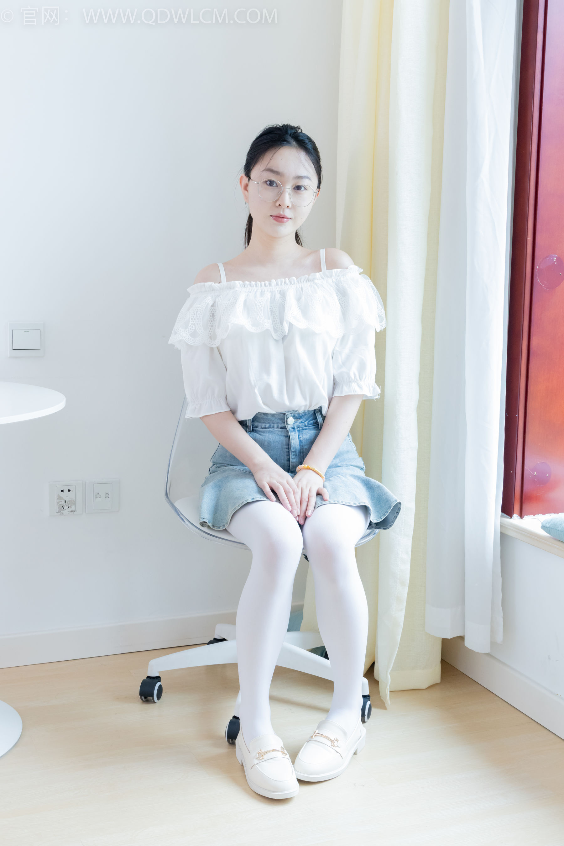 物恋传媒 No.2246 美兔 -皮鞋、厚白丝、皮筋绑脚老头乐挠脚剧情/(150P)