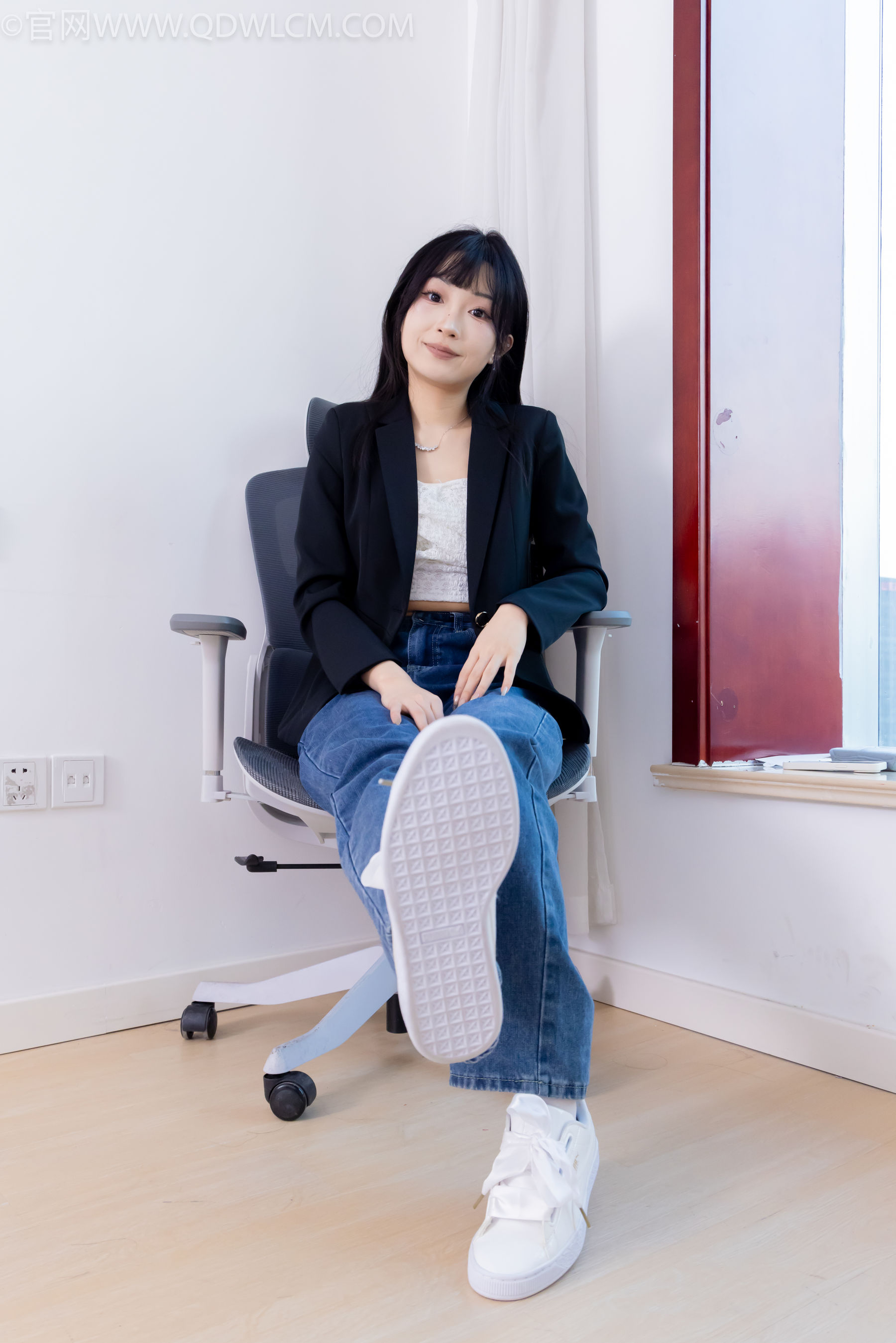 物恋传媒 No.2258 嘟嘟 -板鞋、白棉袜、裸足/(161P)