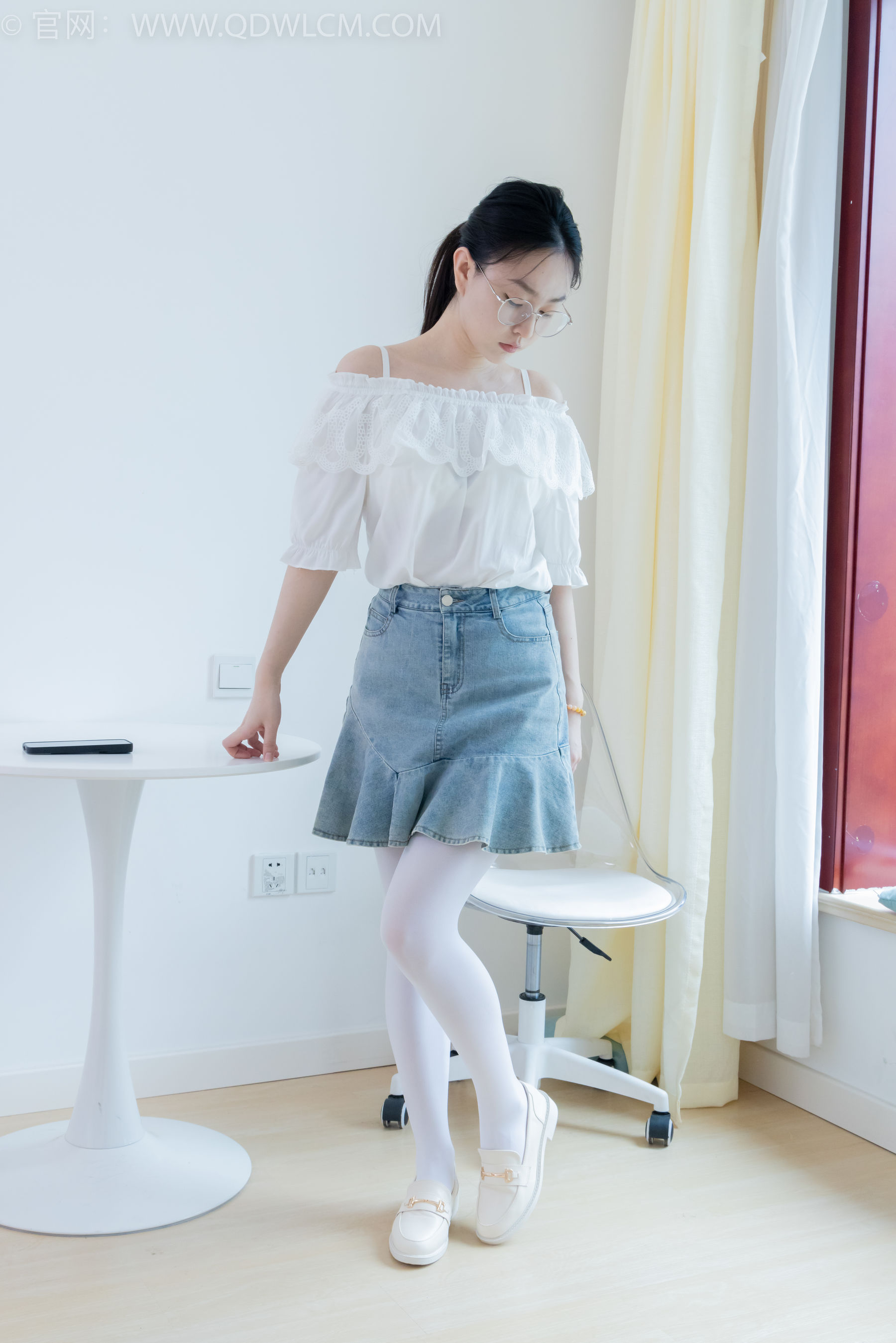 物恋传媒 No.2246 美兔 -皮鞋、厚白丝、皮筋绑脚老头乐挠脚剧情/(150P)