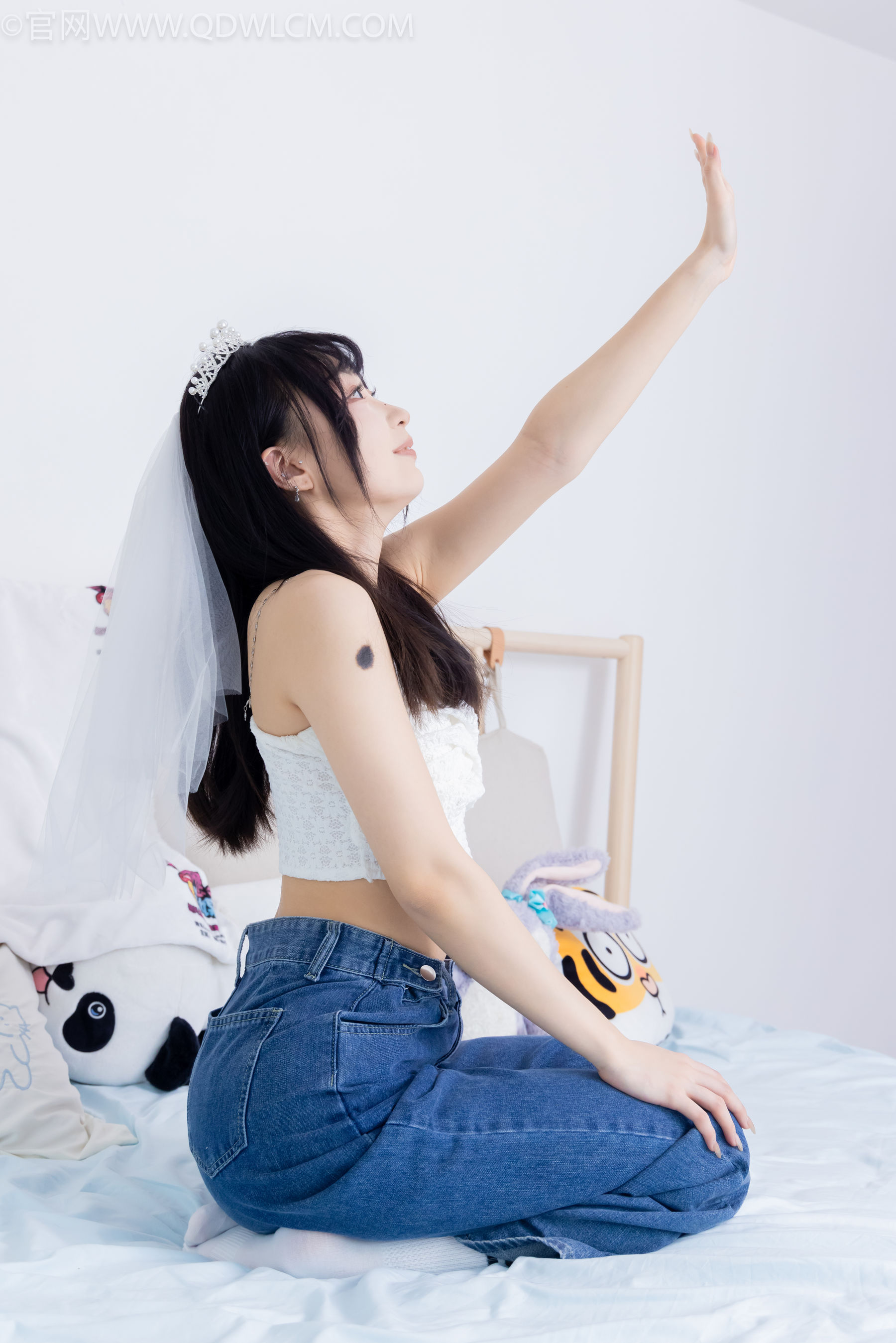 物恋传媒 No.2258 嘟嘟 -板鞋、白棉袜、裸足/(161P)