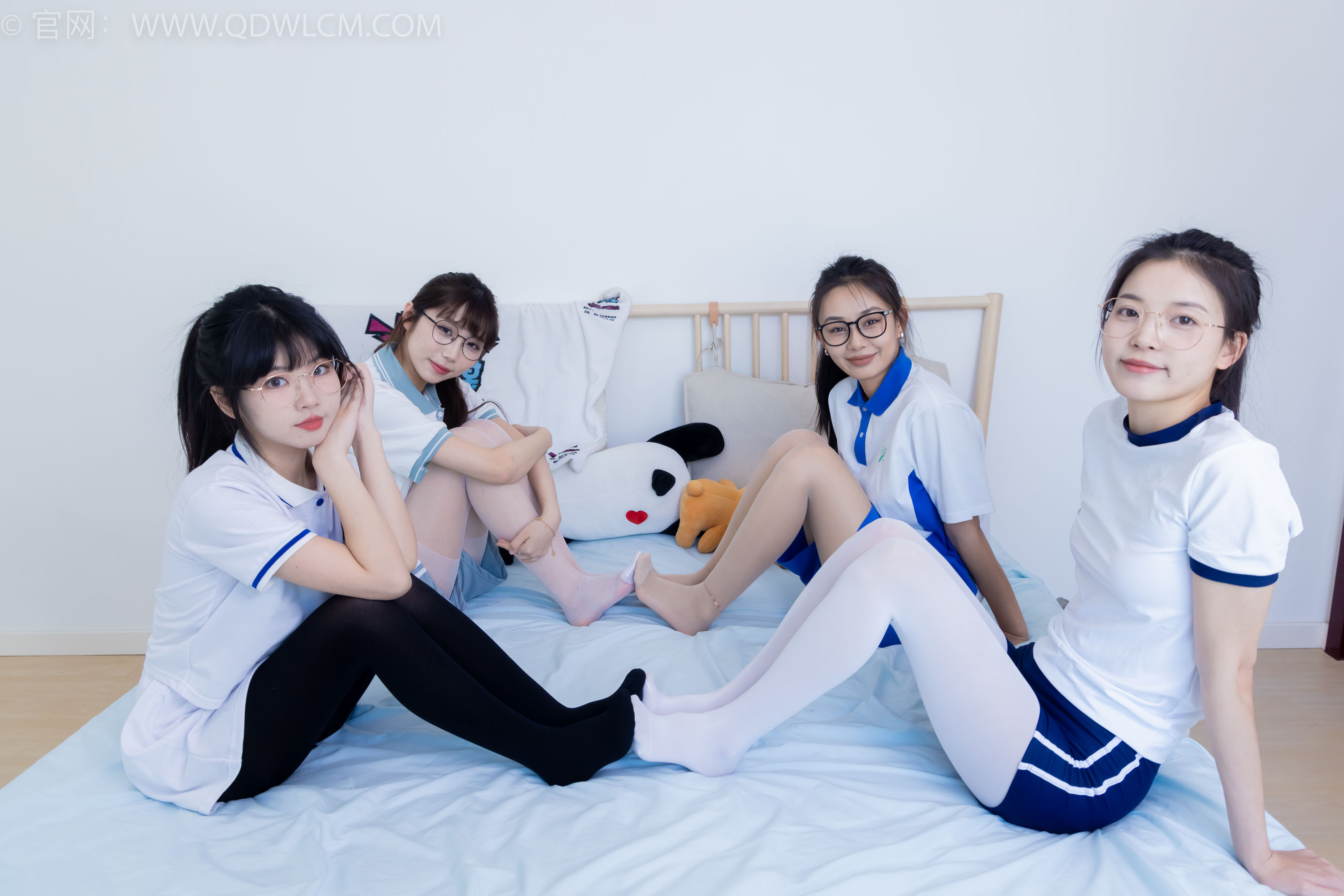 物恋传媒 No.2243 茯苓&岚岚&泡泡&米米 -新春快乐/(190P)