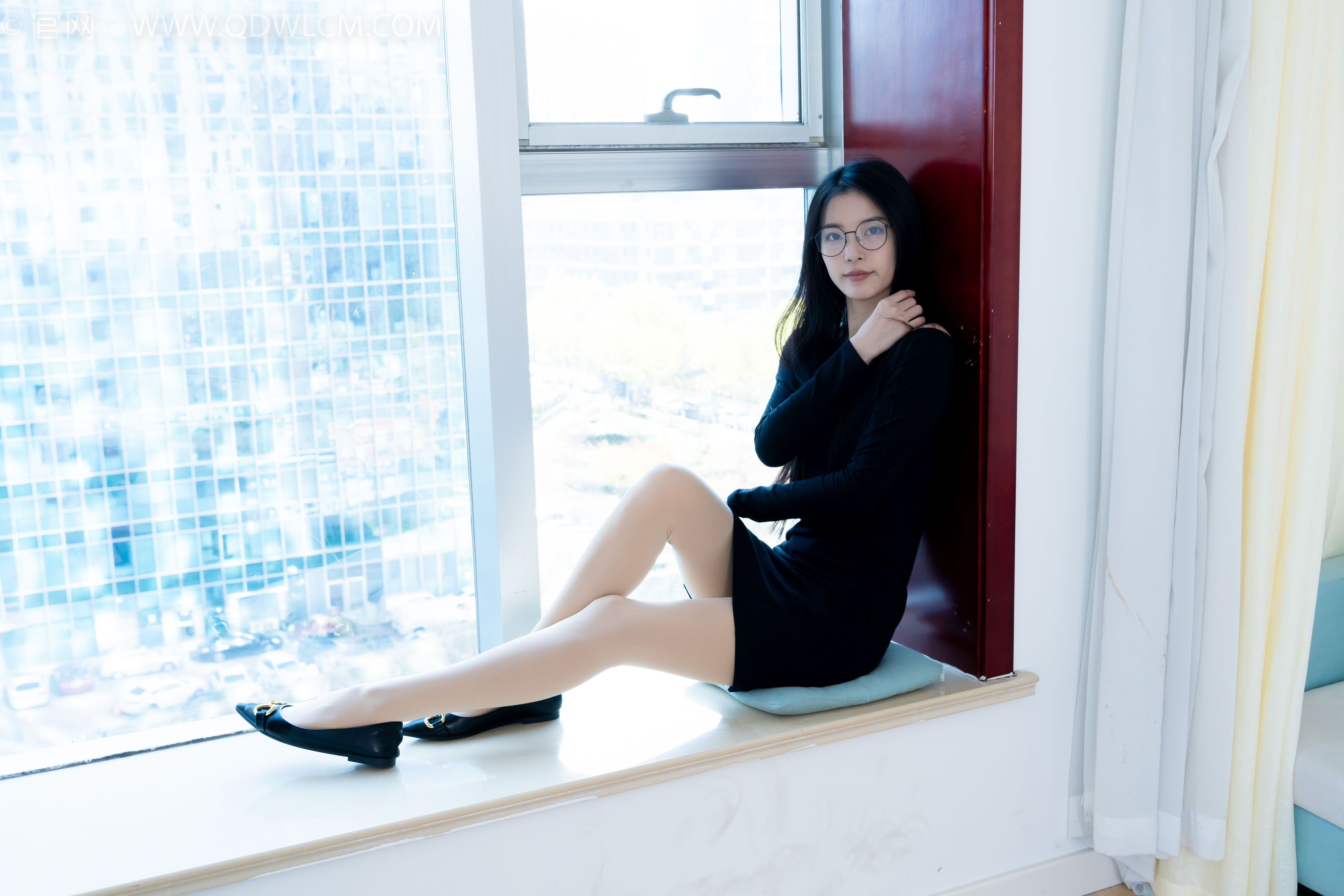 物恋传媒 No.2256 茯苓 -平底鞋、厚肉丝、厚黑丝、皮筋绑脚和挠脚心剧情/(220P)