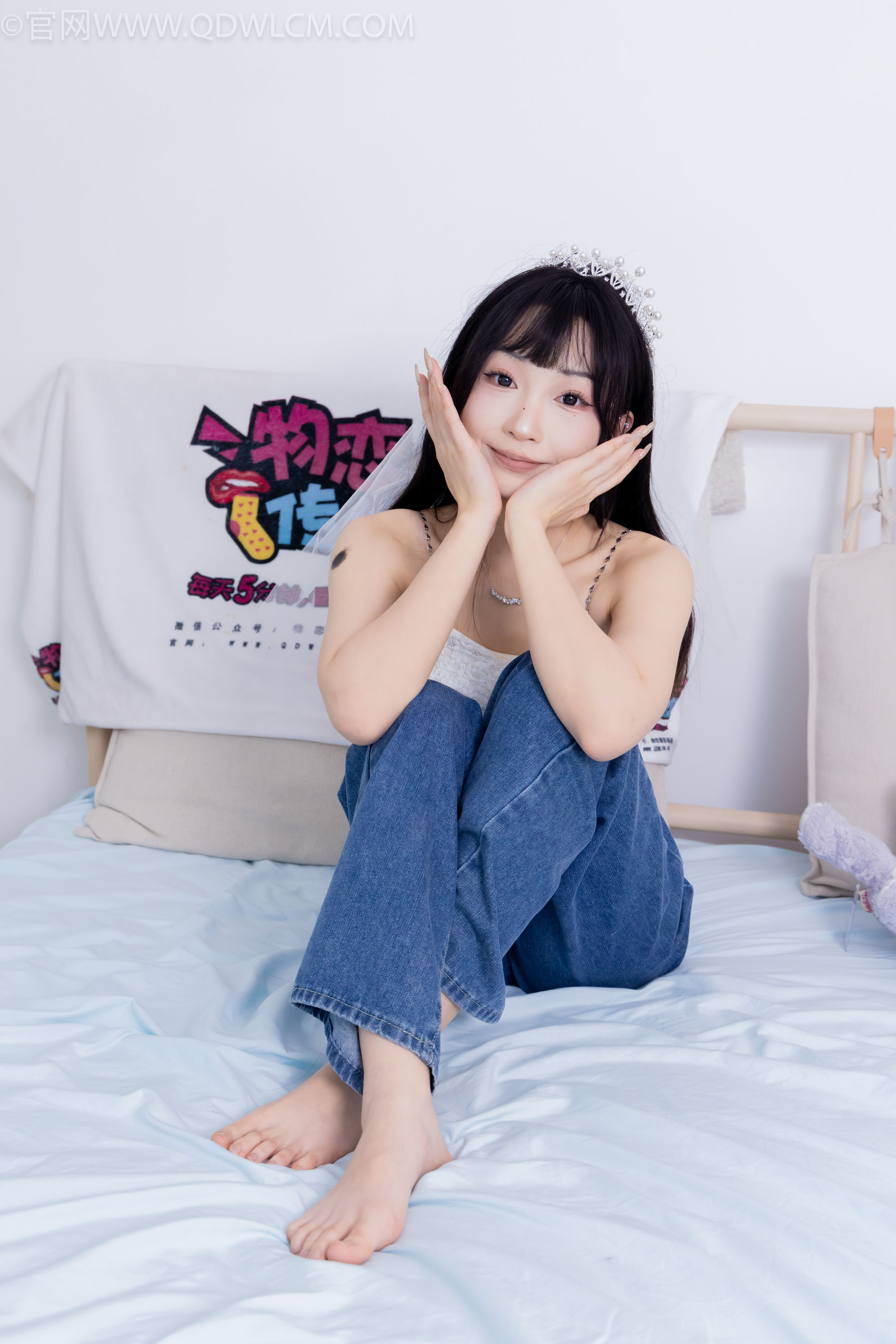 物恋传媒 No.2258 嘟嘟 -板鞋、白棉袜、裸足/(161P)