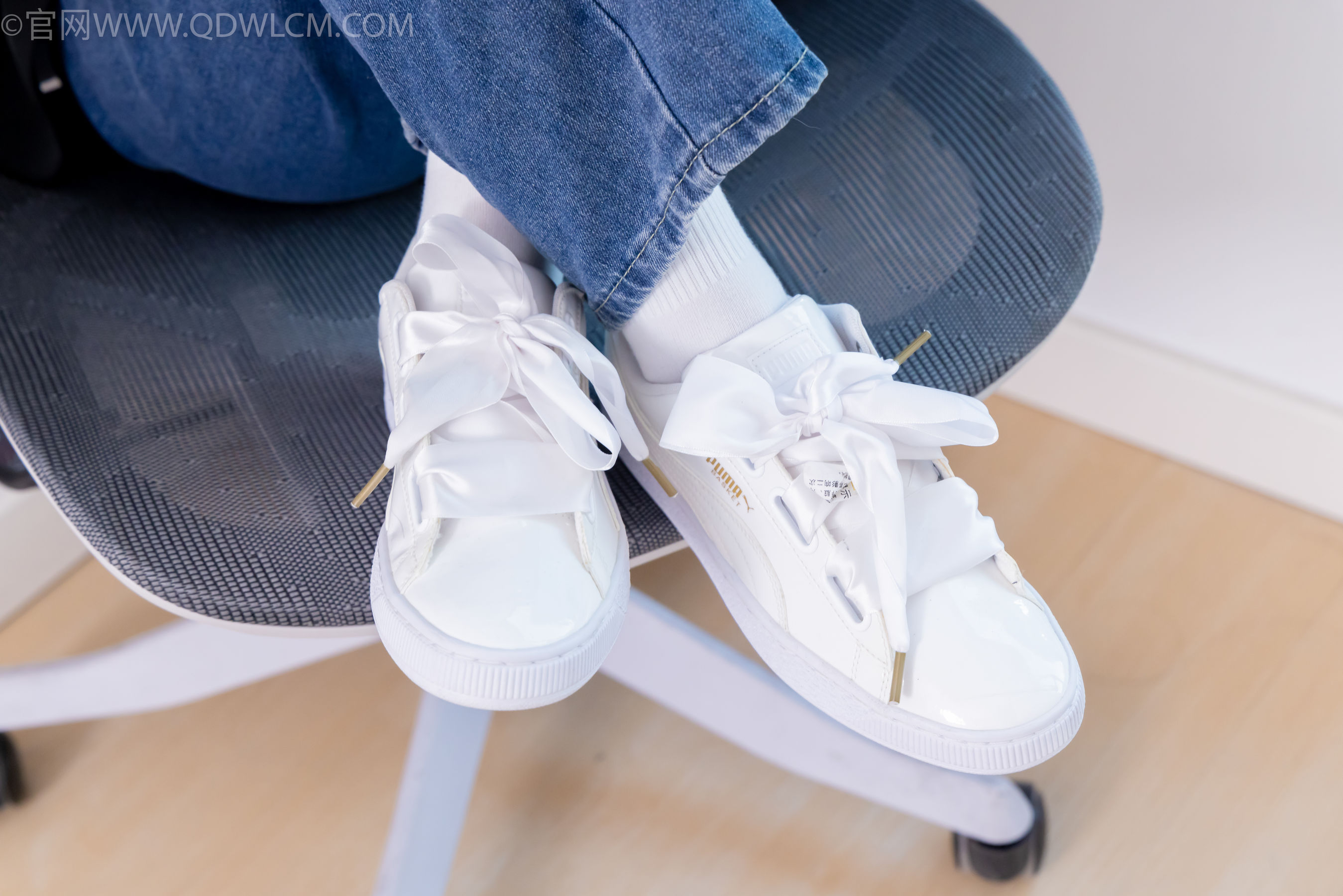 物恋传媒 No.2258 嘟嘟 -板鞋、白棉袜、裸足/(161P)