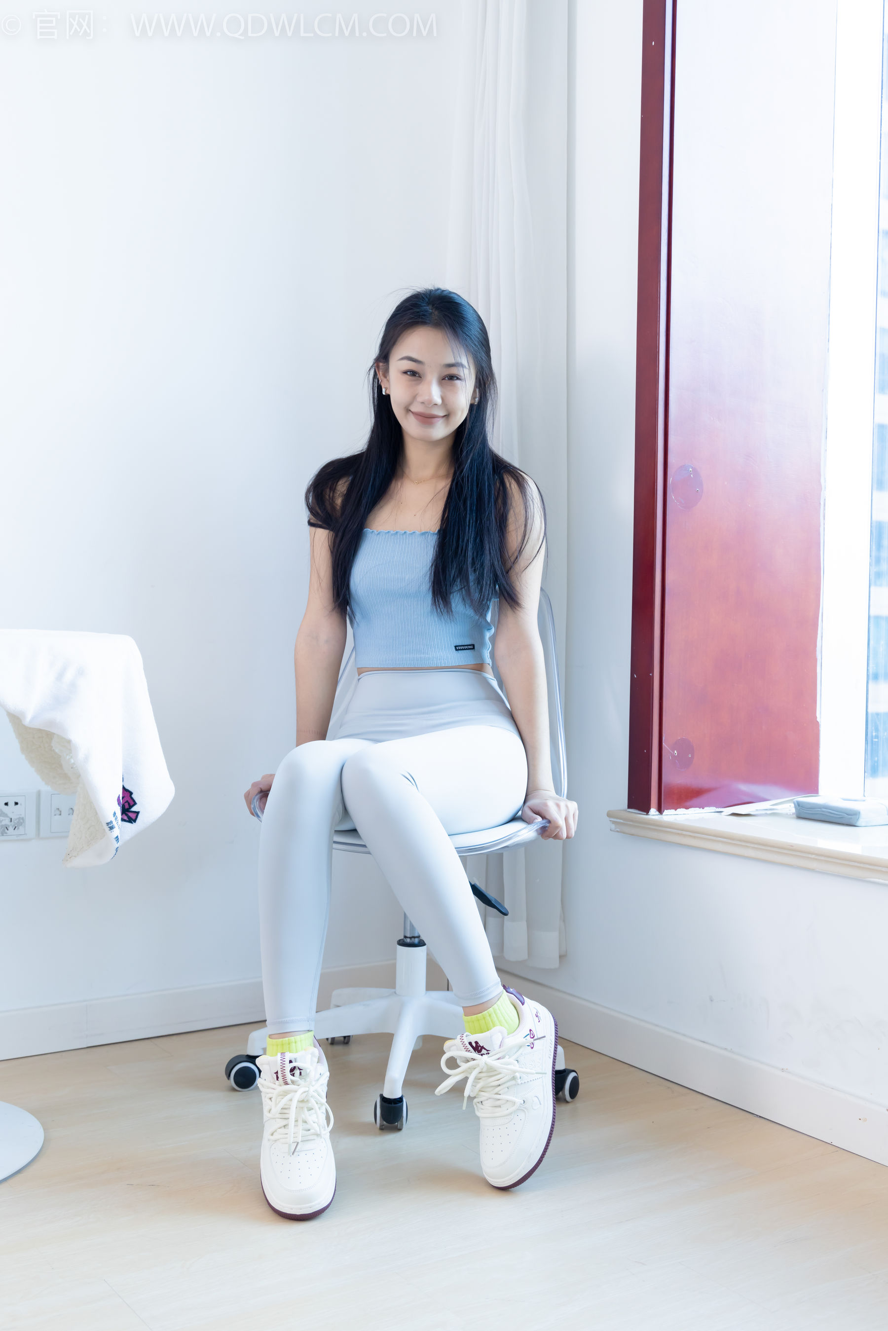 物恋传媒 No.2254 岚岚 -瑜伽裤、板鞋、两双棉袜/(160P)