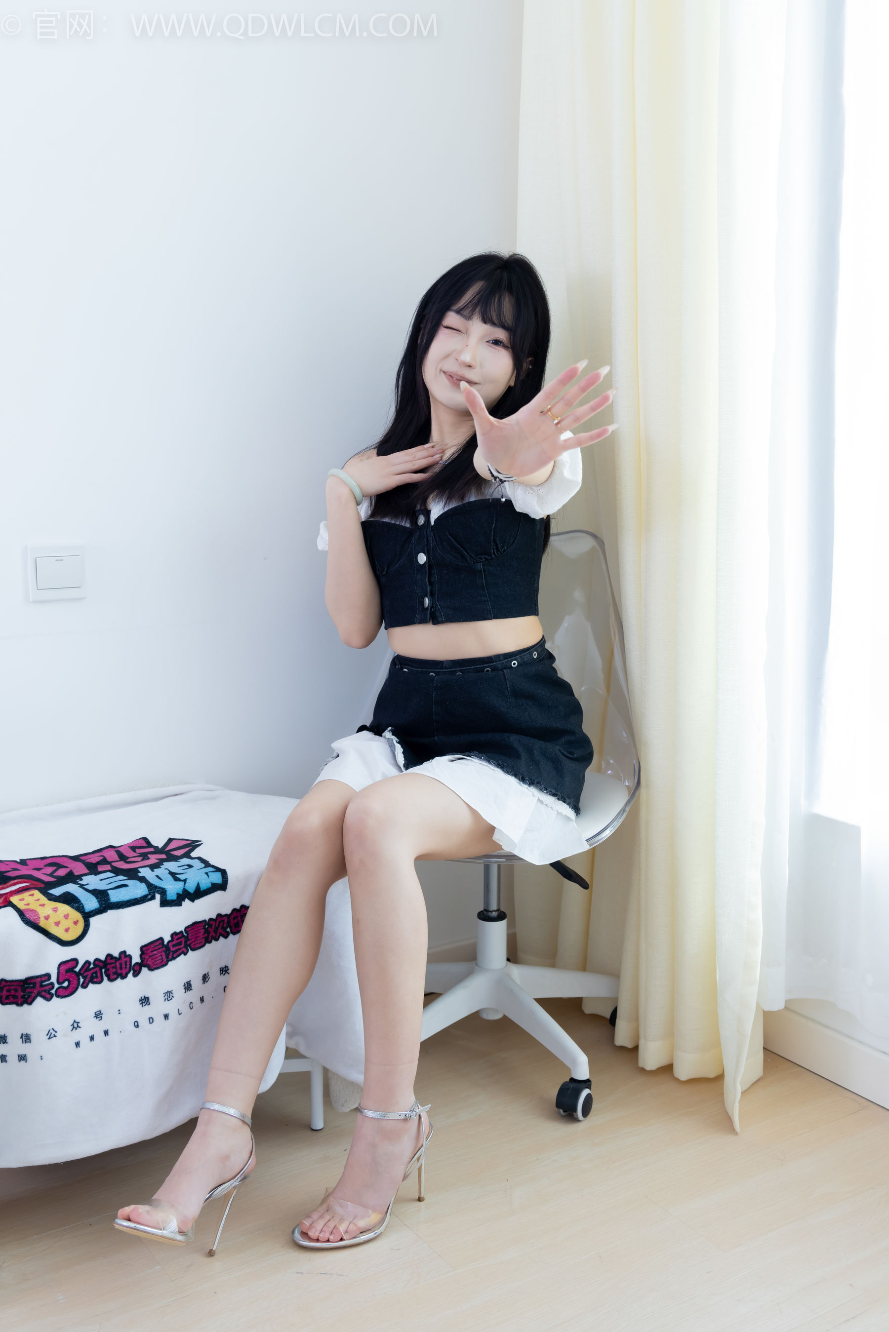 物恋传媒 No.2248 嘟嘟 -高跟凉鞋、薄黑丝、裸足/(160P)