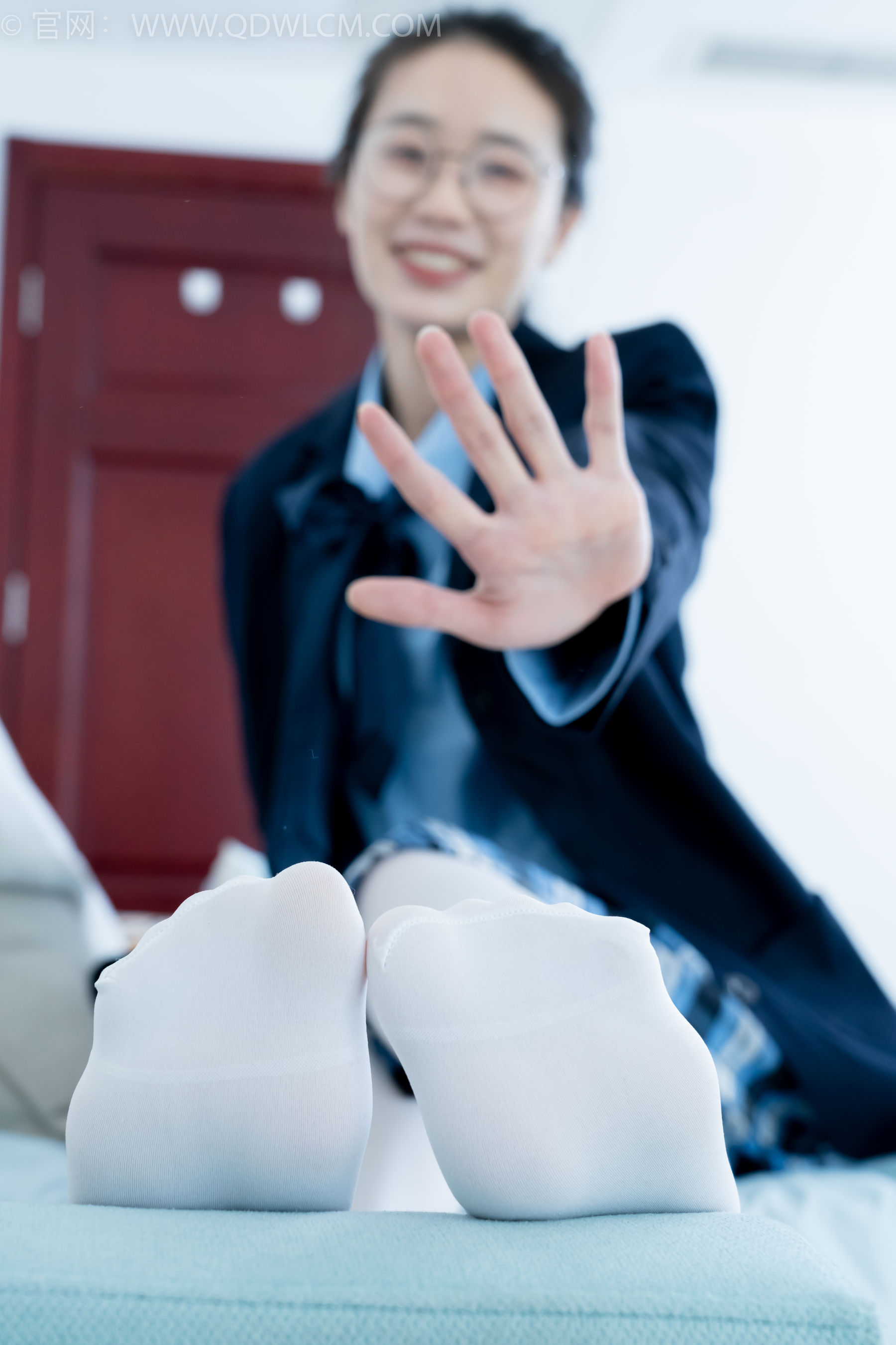 物恋传媒 No.2244 菜菜 -皮鞋、厚白丝、jk制服、皮筋绑脚老头乐挠脚剧情/(160P)